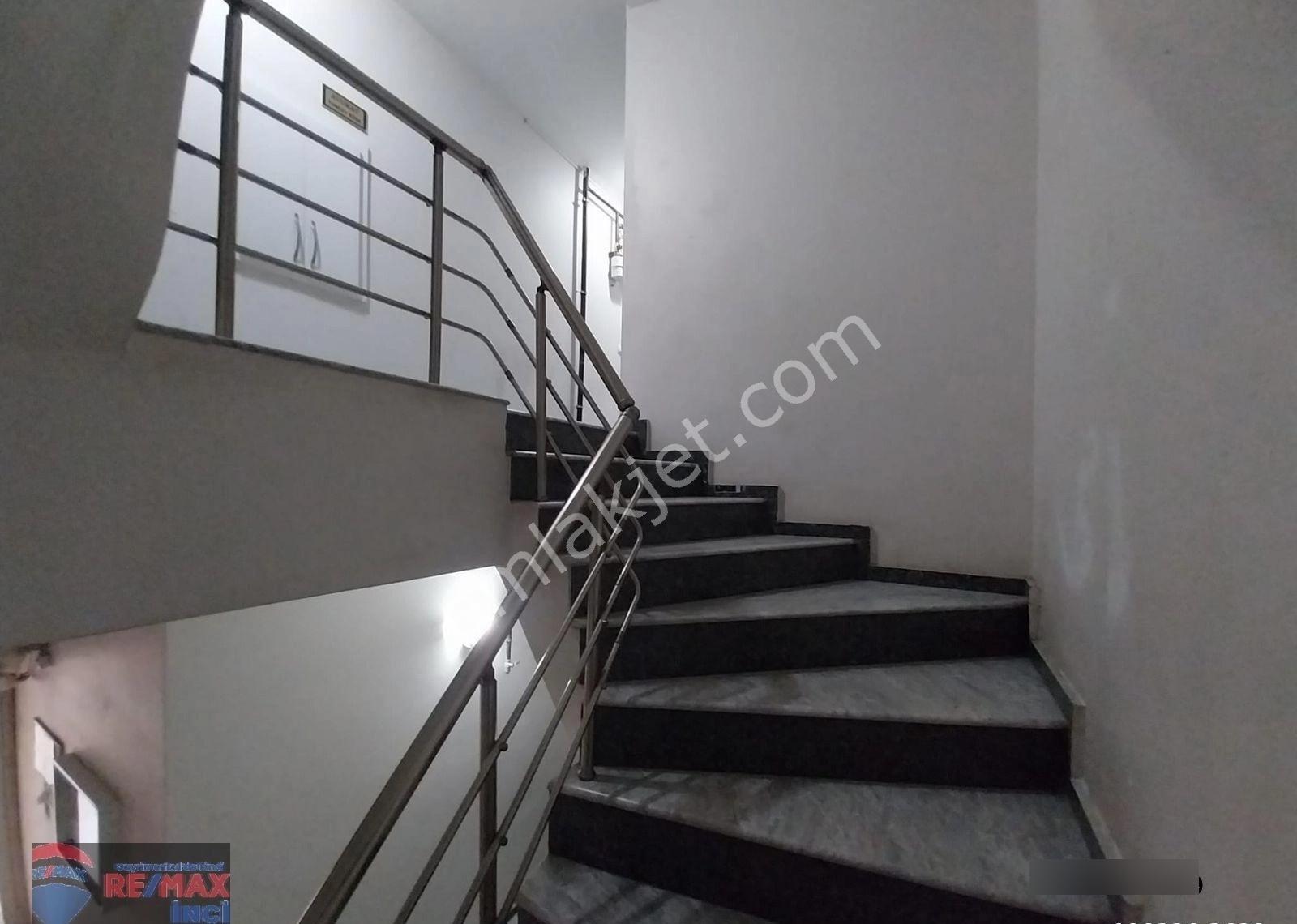 Re/max İnci'den Adliye Karşısı Kiralık Kısmı Eşyalı 1+1 Daire - Görsel 23