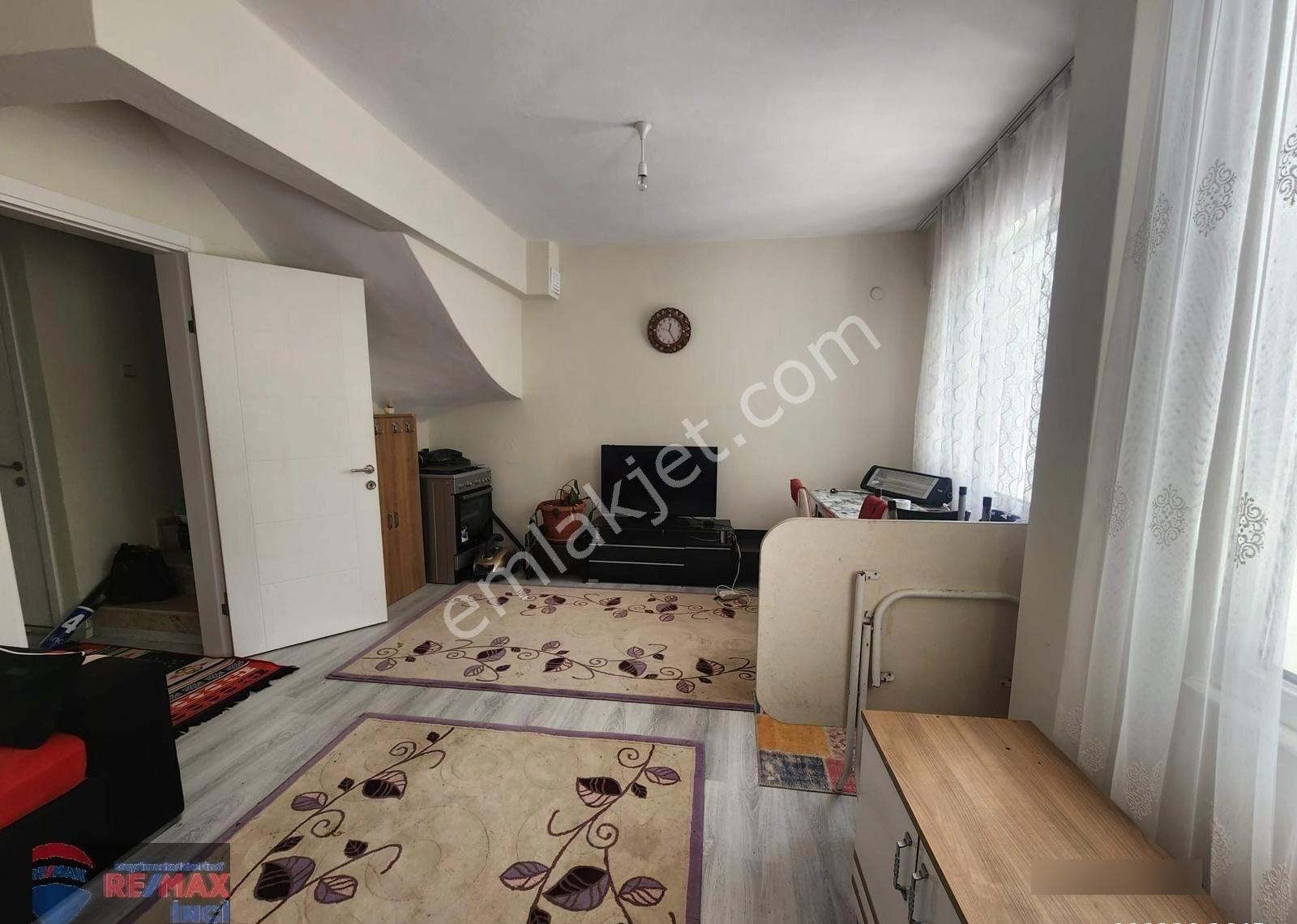 Re/max İnci'den Ayvalık Küçükköy Mah. Satılık Villa - Görsel 3