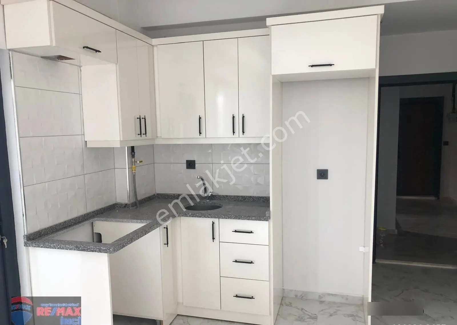 Re/max İnci'den Bigadiç Çavuş Mah. Satılık 1+1 Daire