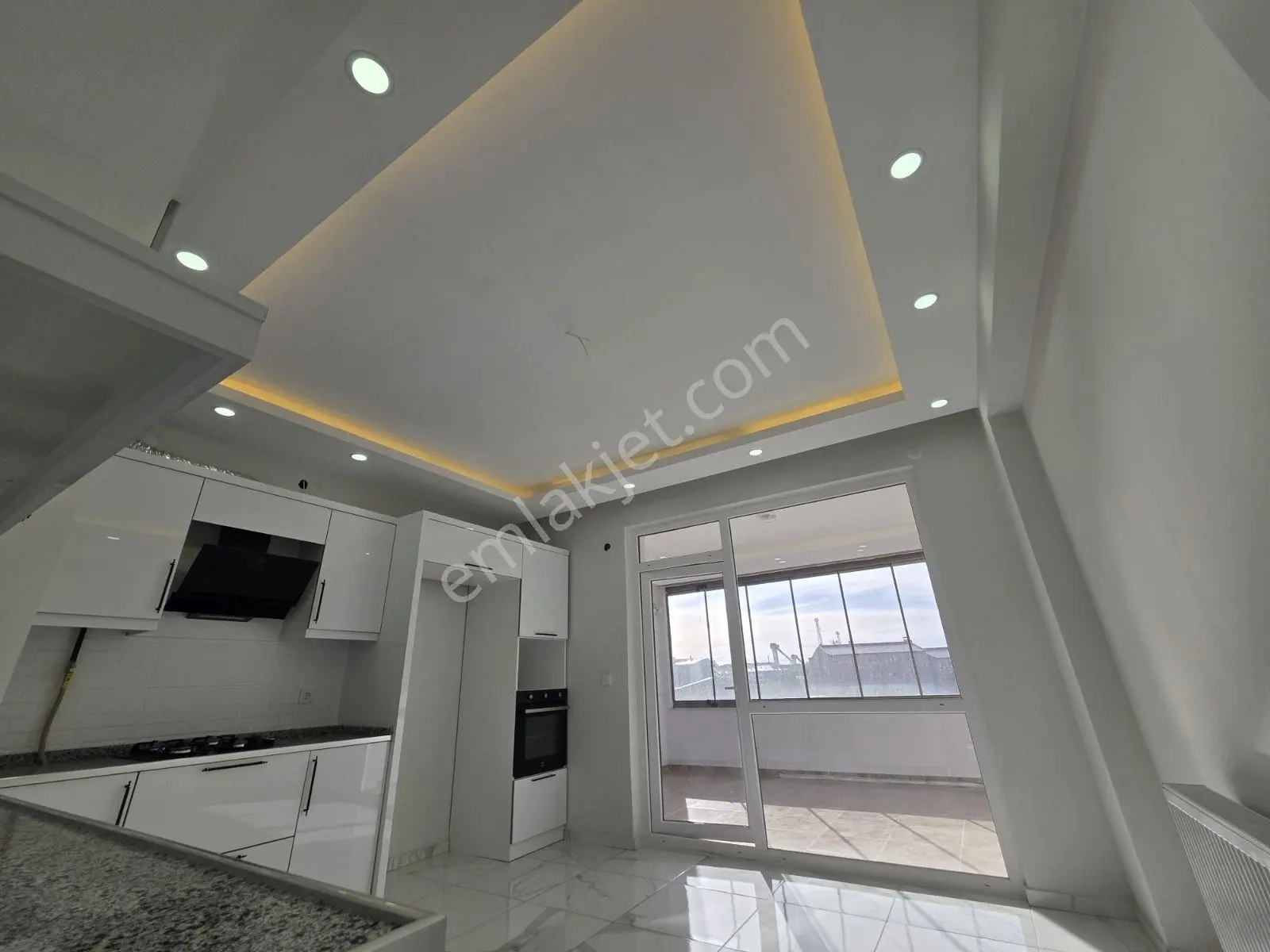 Emlak Dünyası Gym'den Florya'da 4+1 Kiralık Lüks Daire - Görsel 5
