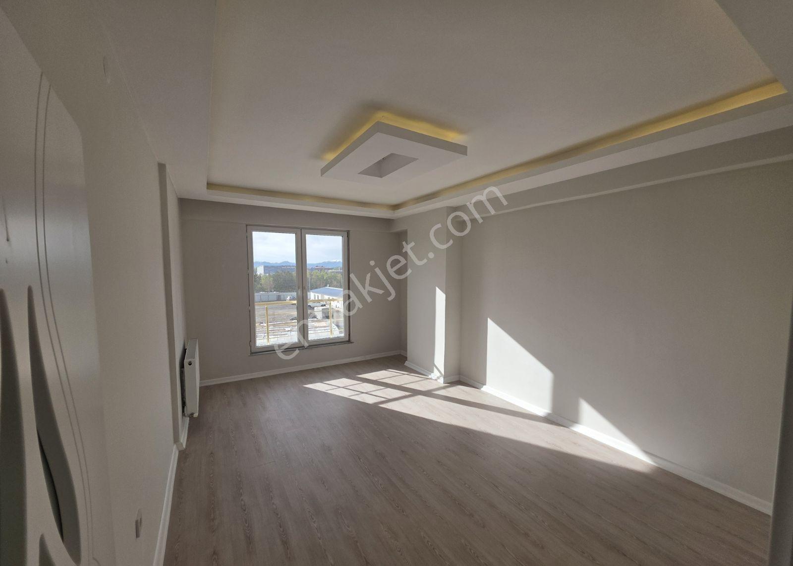 Emlak Dünyası Gym'den Florya'da 4+1 Kiralık Lüks Daire - Görsel 21
