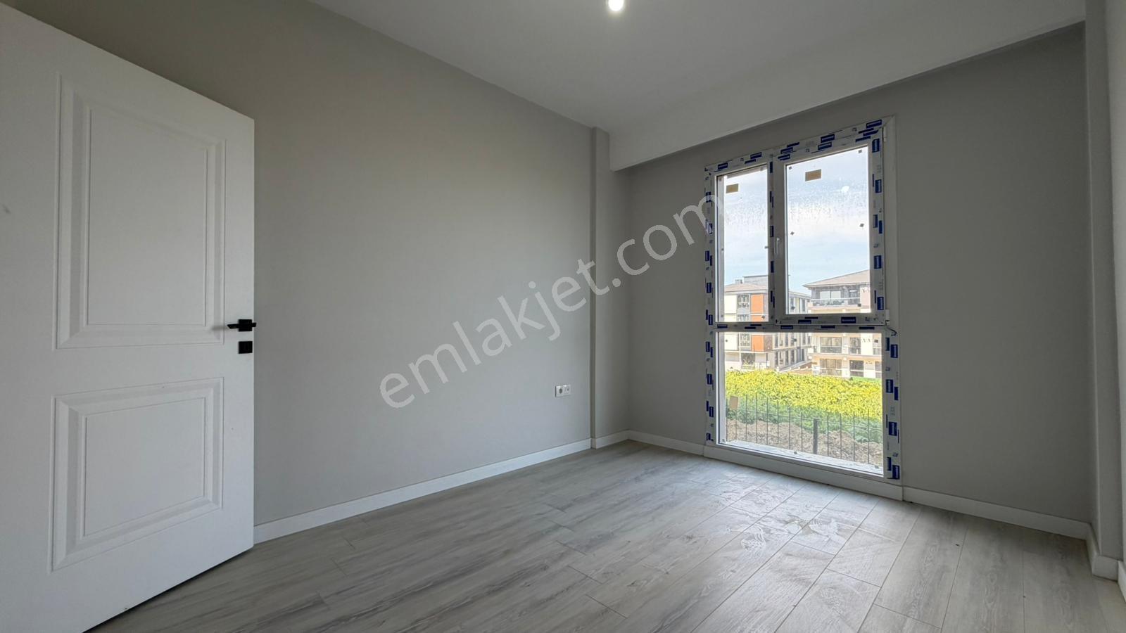 Atatürk Mah Havuzlu Site İçerisinde Satılık Lüx 2+1 Daire - Görsel 11