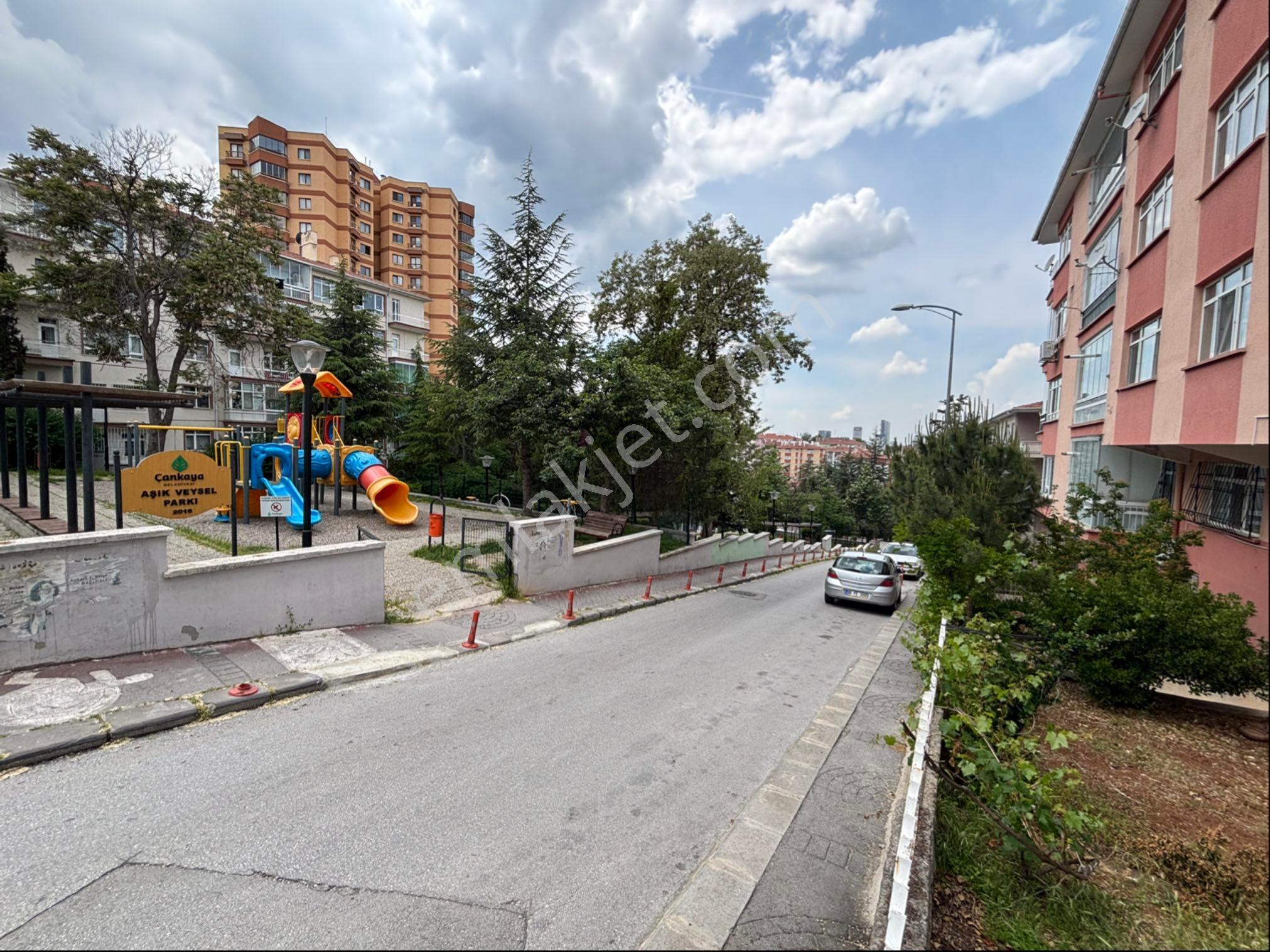 İlk-ev'den Polisevi-çetinemeç Bulvarı Yakını Katta Ön Cephe Park Manzaralı 3+1 Bağımsız Salon Kombi - Görsel 26