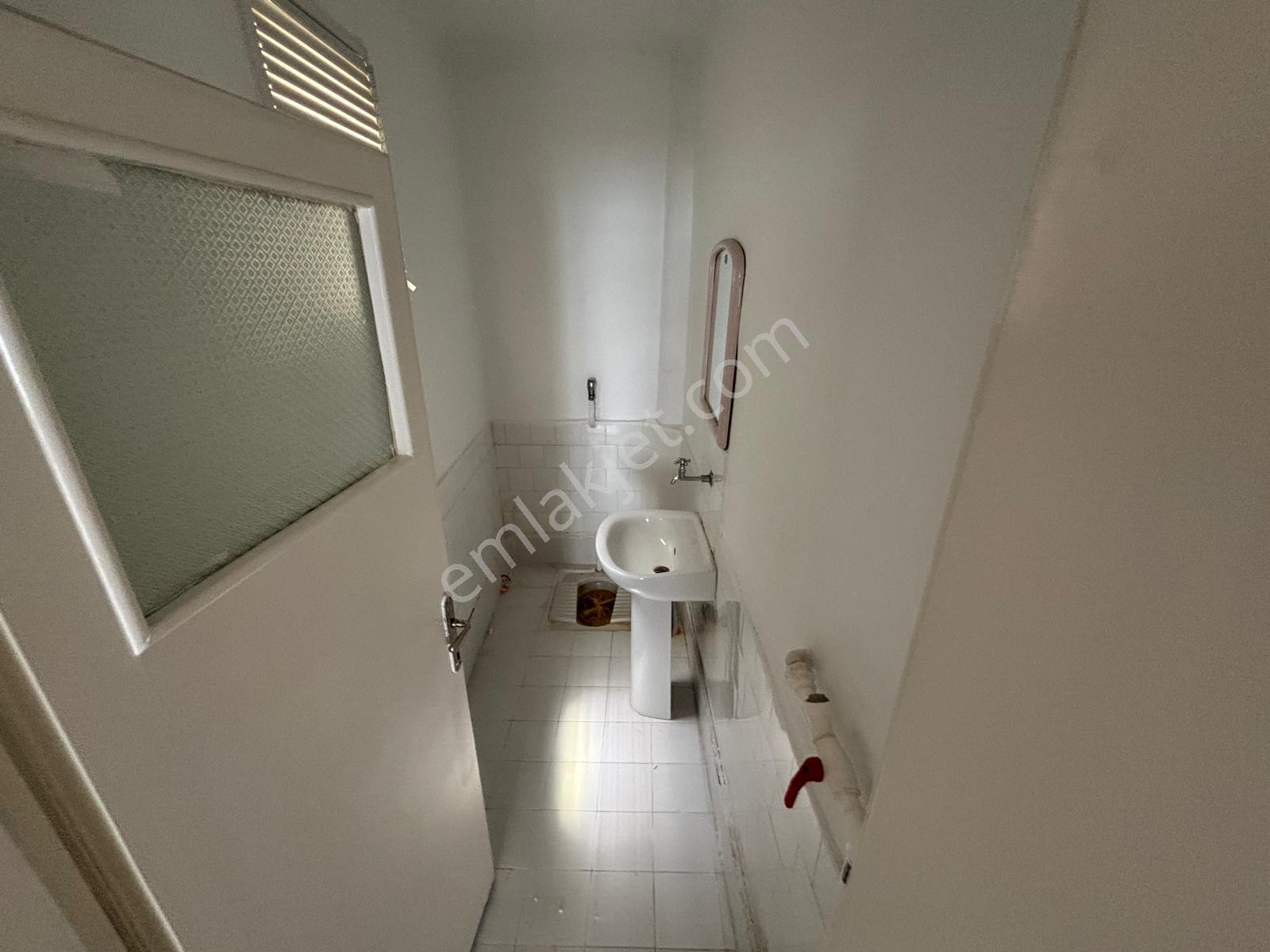 İlk-ev'den Polisevi-çetinemeç Bulvarı Yakını Katta Ön Cephe Park Manzaralı 3+1 Bağımsız Salon Kombi - Görsel 24