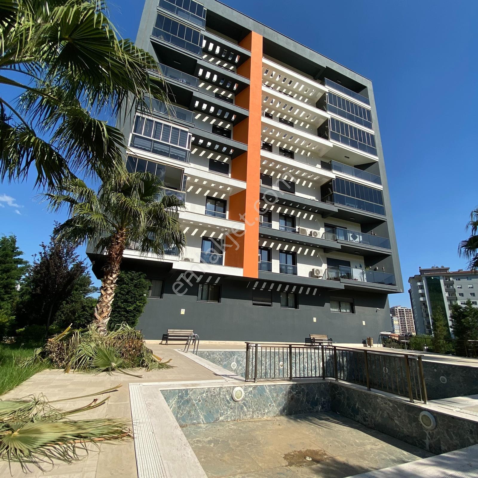 Karşıyaka Örnekköy Wellness Suit Sitede Satılık 2+1 Daire