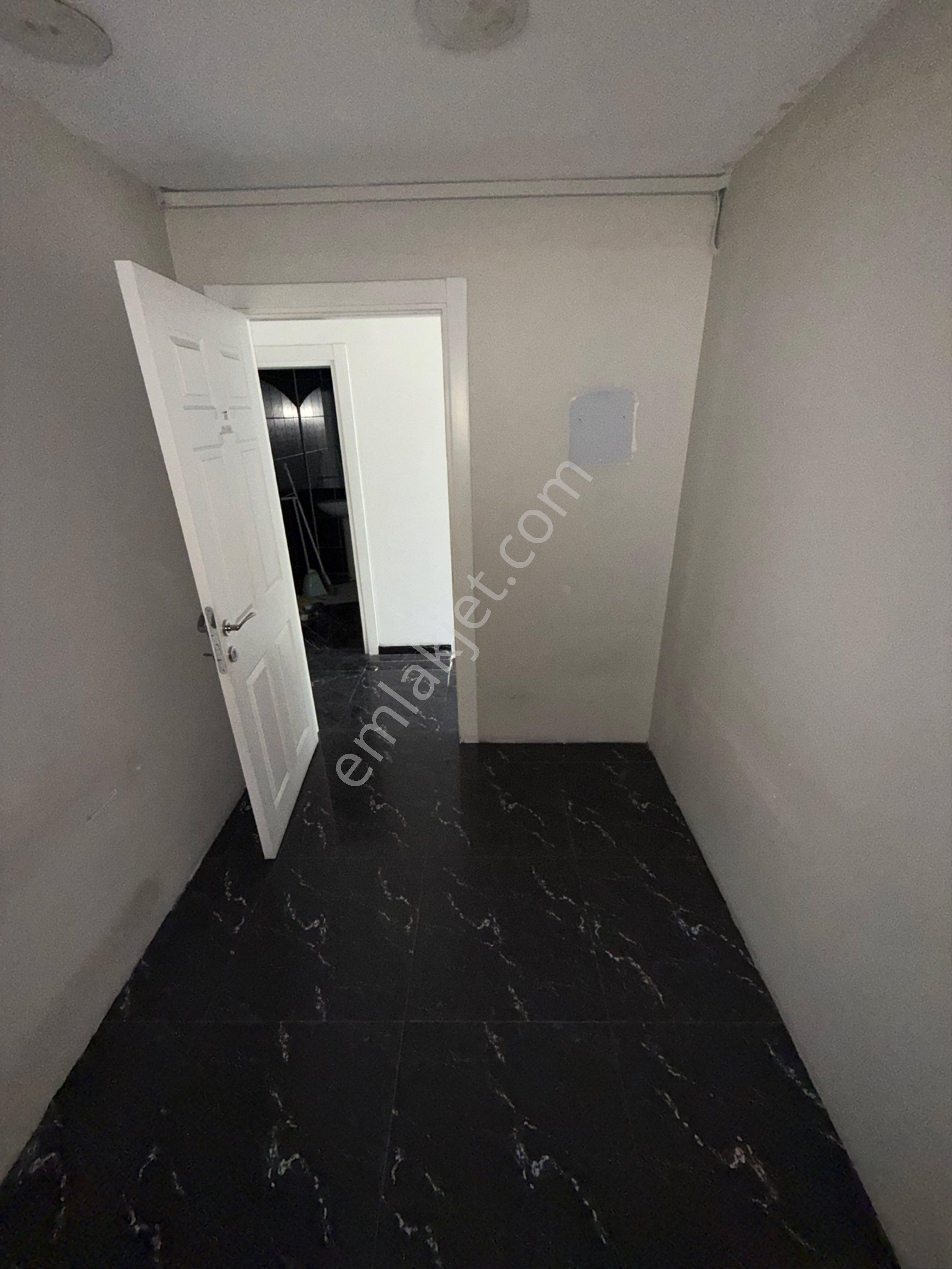 Şirinevlerde E-5 Cepheli 85m2 4+1 Klimalı Kiralık Ofis - Görsel 17