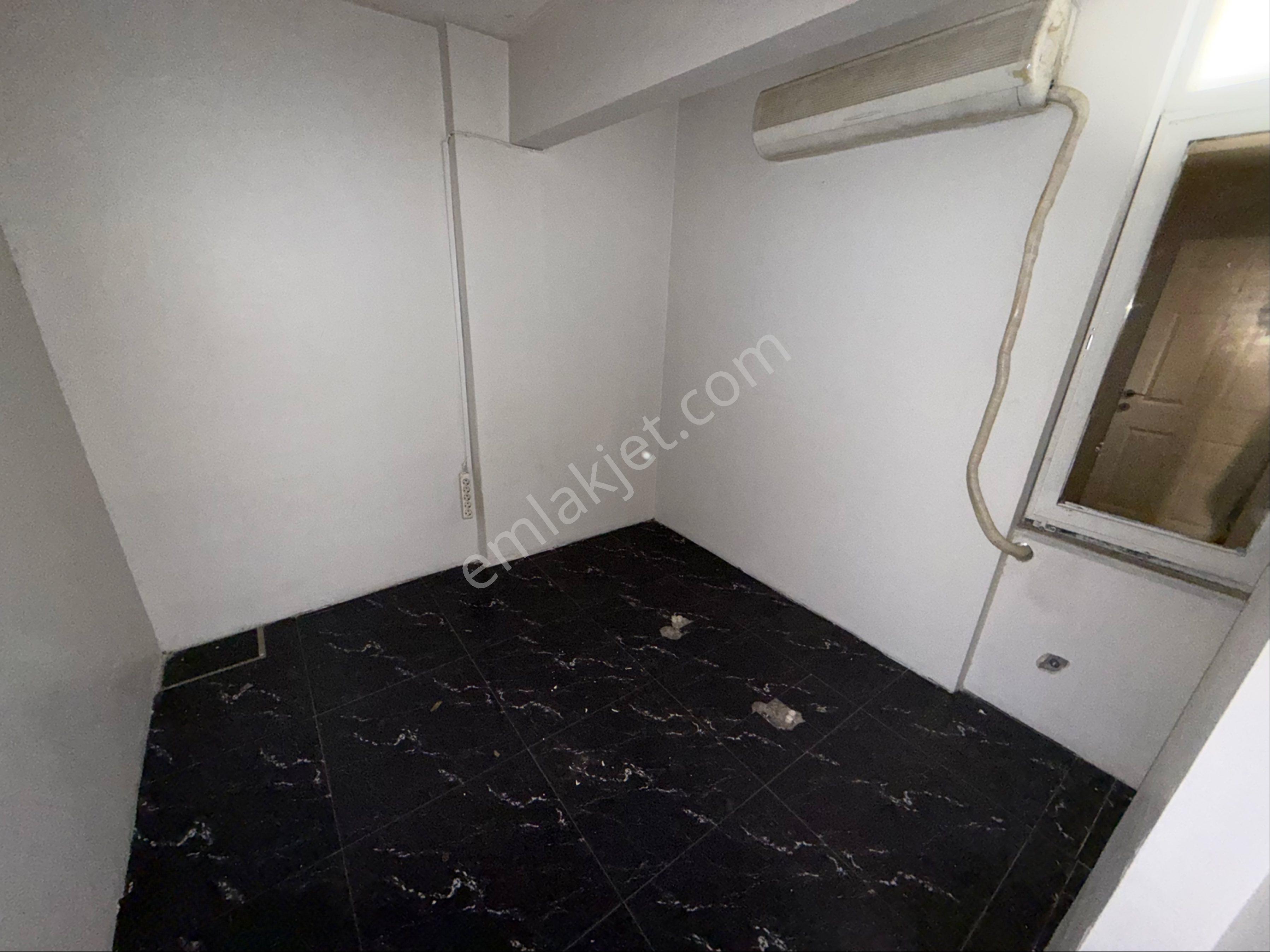 Şirinevlerde E-5 Cepheli 85m2 4+1 Klimalı Kiralık Ofis - Görsel 20