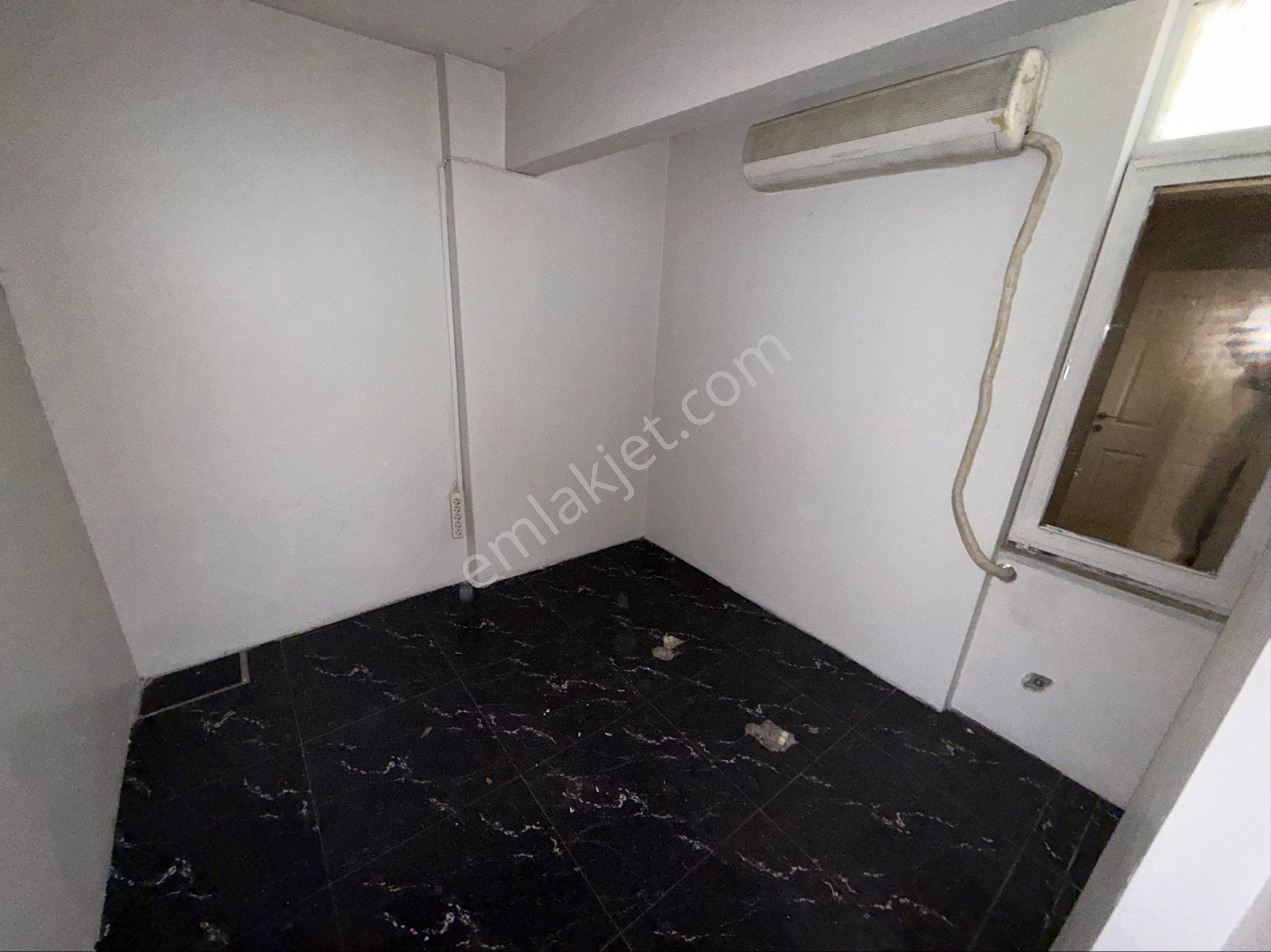 Şirinevlerde E-5 Cepheli 85m2 4+1 Klimalı Kiralık Ofis - Görsel 21
