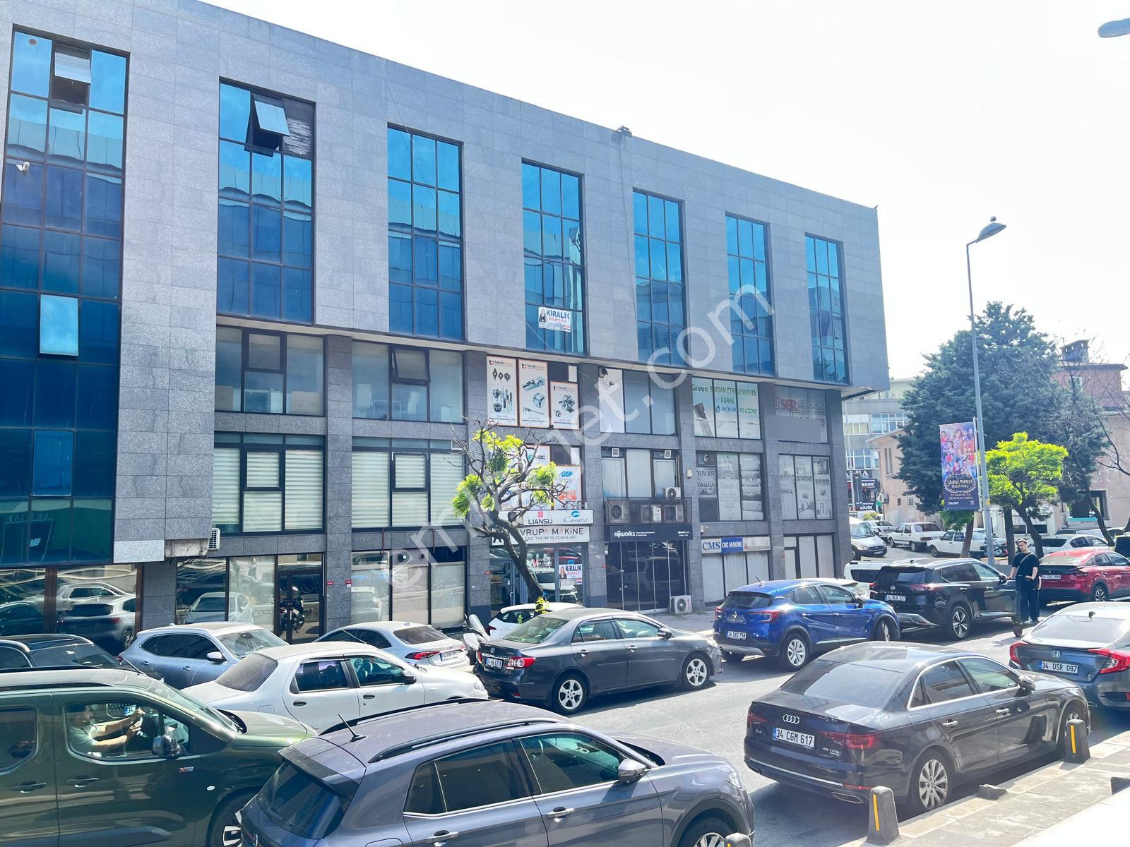 Topçular Hekımoğlu Plaza'da 100 M2 Kıralık Dükkan - Görsel 5