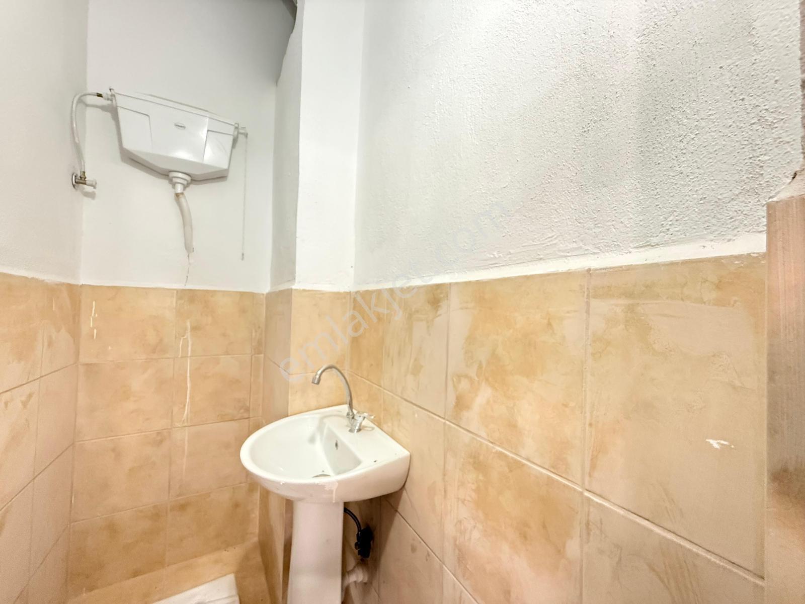 Cb King'den 1.sakarya M. Ertuğrul Gazi Caddesi Kiralık Dükkan - Görsel 8
