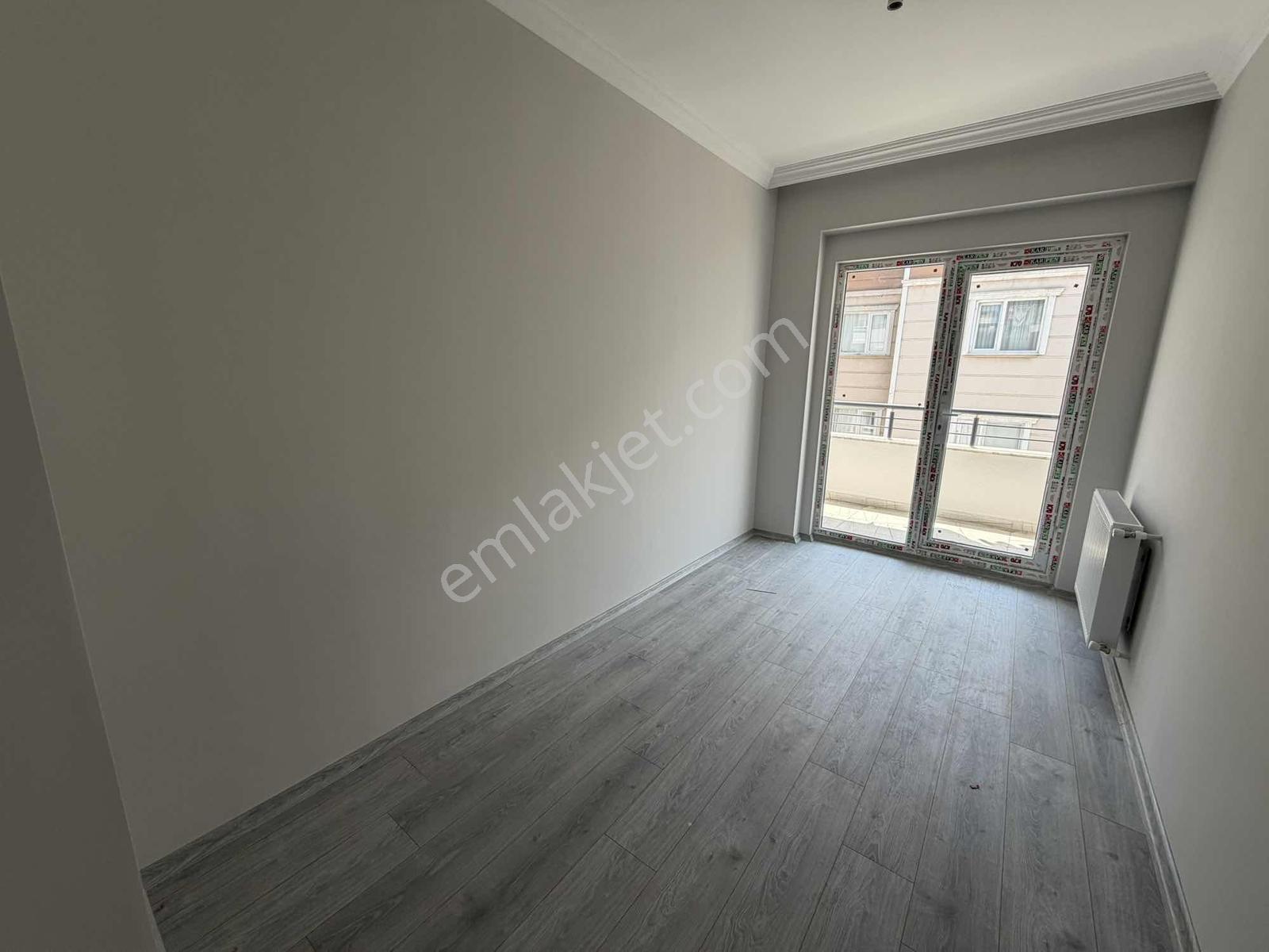 Yağmur Emlaktan Kiralık Süper Konum Ara Kat 3+1 Sıfır Daire - Görsel 14