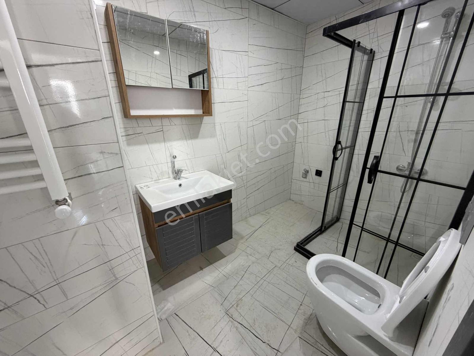Yağmur Emlaktan Kiralık Süper Konum Ara Kat 3+1 Sıfır Daire - Görsel 11