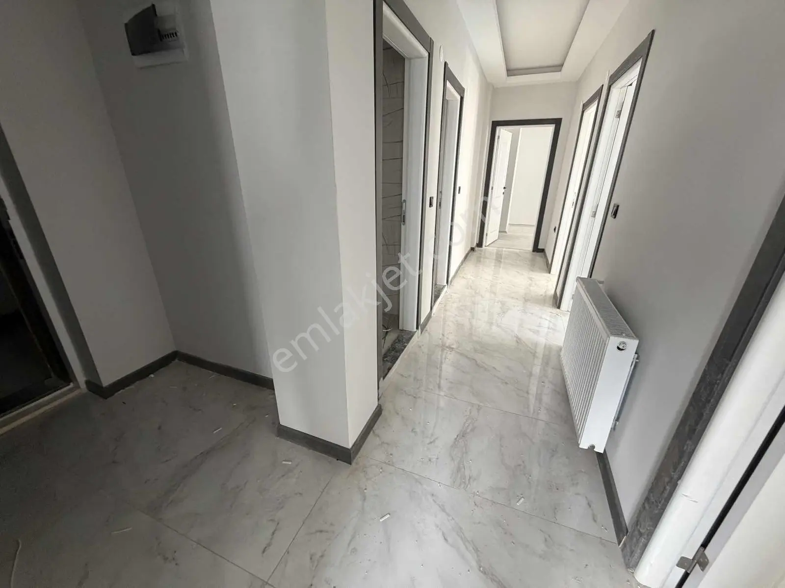 Yağmur Emlaktan Kiralık Süper Konum Ara Kat 3+1 Sıfır Daire - Görsel 29