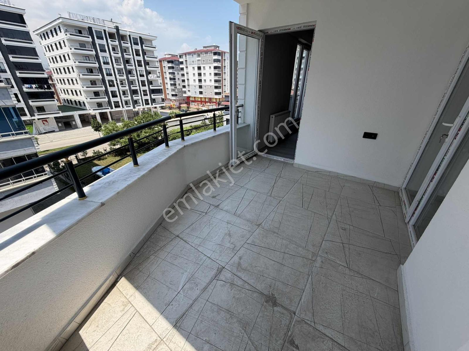 Yağmur Emlaktan Kiralık Süper Konum Ara Kat 3+1 Sıfır Daire - Görsel 3