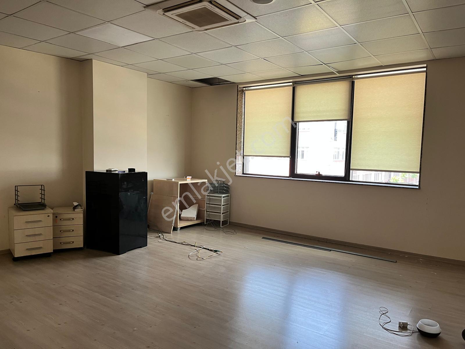 Remax Lıve'den Topçular Hekımoğlu Plaza'da 750 M2 + Kdv Kiralık Ofis Katı - Görsel 12