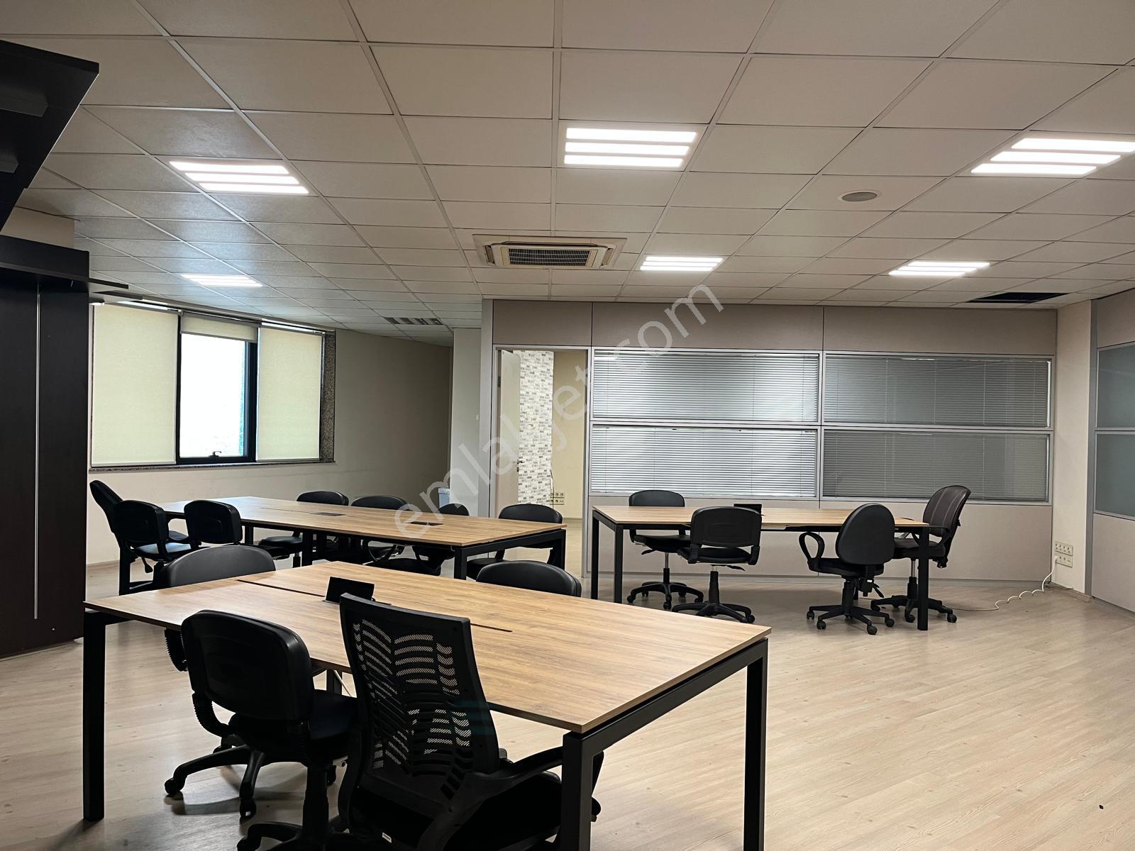 Remax Lıve'den Topçular Hekımoğlu Plaza'da 750 M2 + Kdv Kiralık Ofis Katı - Görsel 9