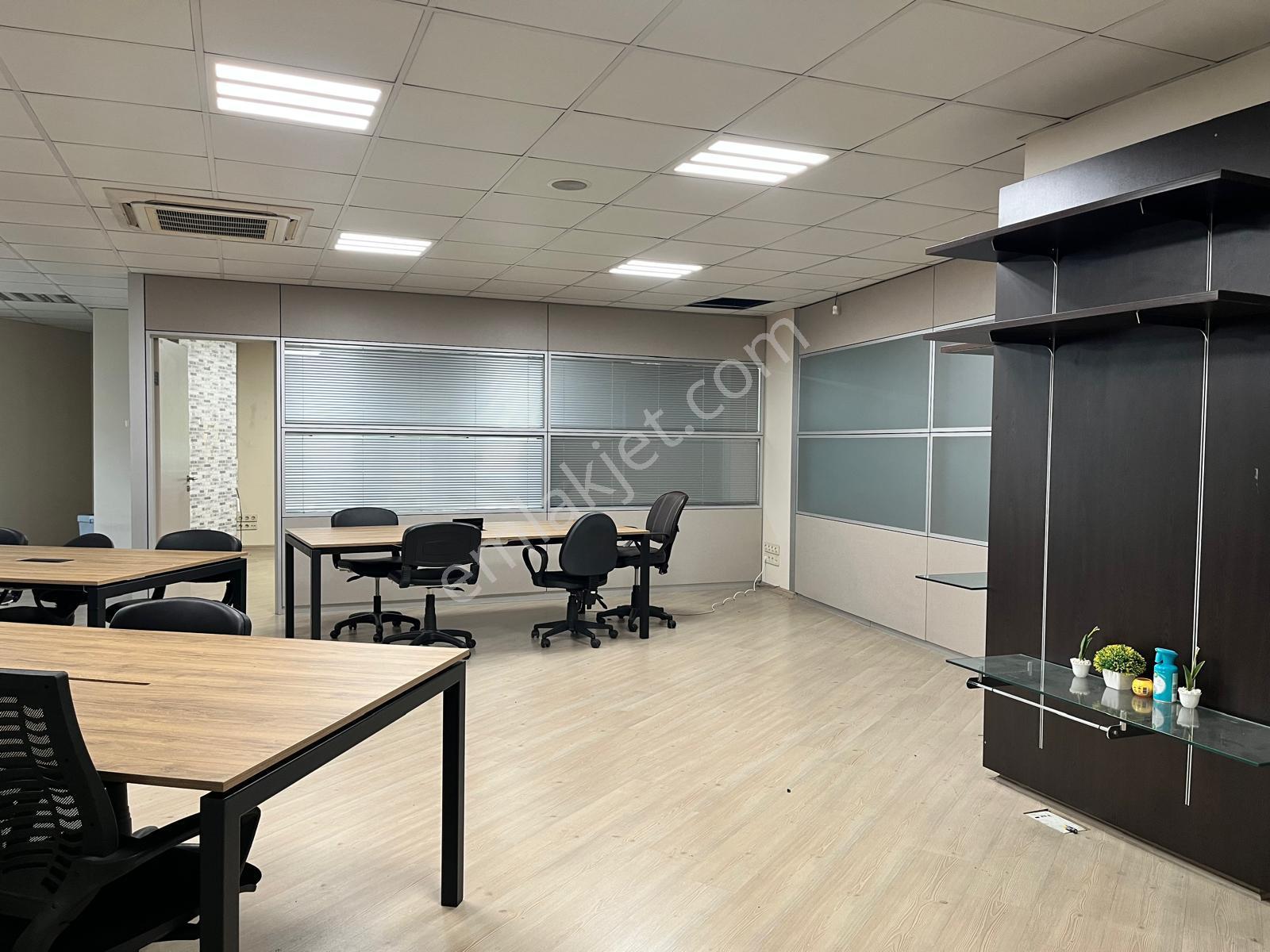 Remax Lıve'den Topçular Hekımoğlu Plaza'da 750 M2 + Kdv Kiralık Ofis Katı - Görsel 8