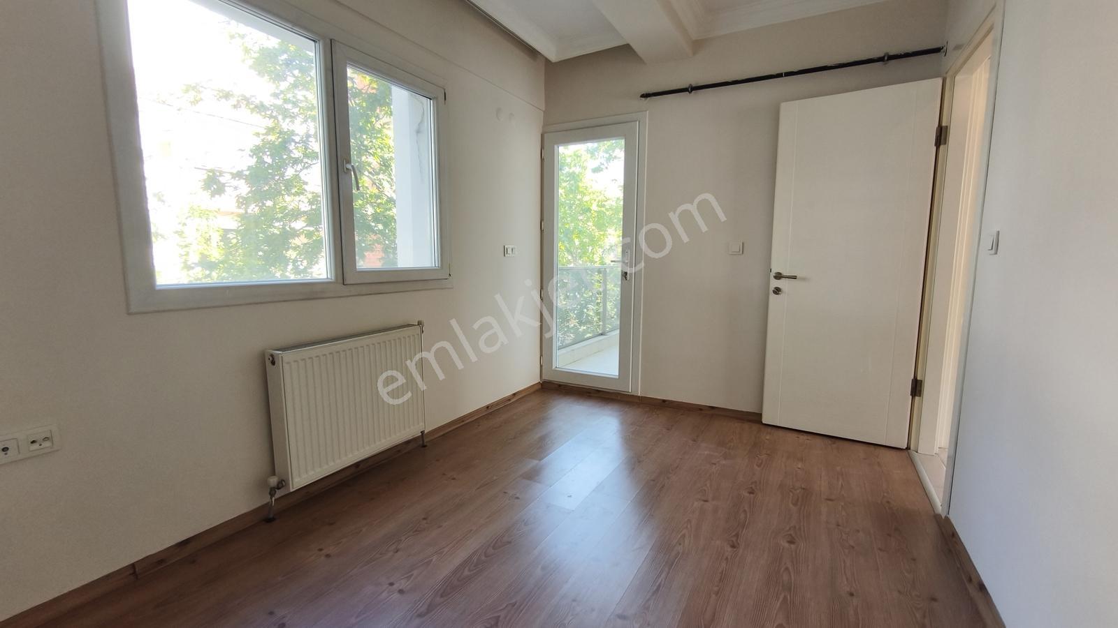 Bornova Merkezde Yeni Binada 2+1 Kiralık Büyük Köşe Daire - Görsel 18