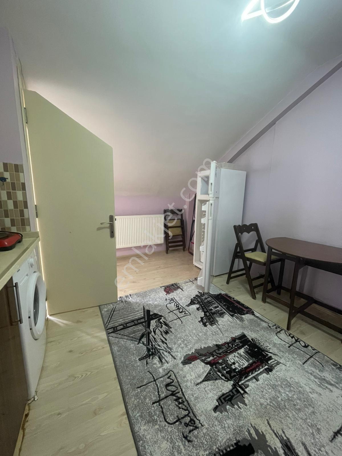 Denizli Mehmetçikte Konumu Güzel 1+1 Kiralık Eşyalı Apart - Görsel 4