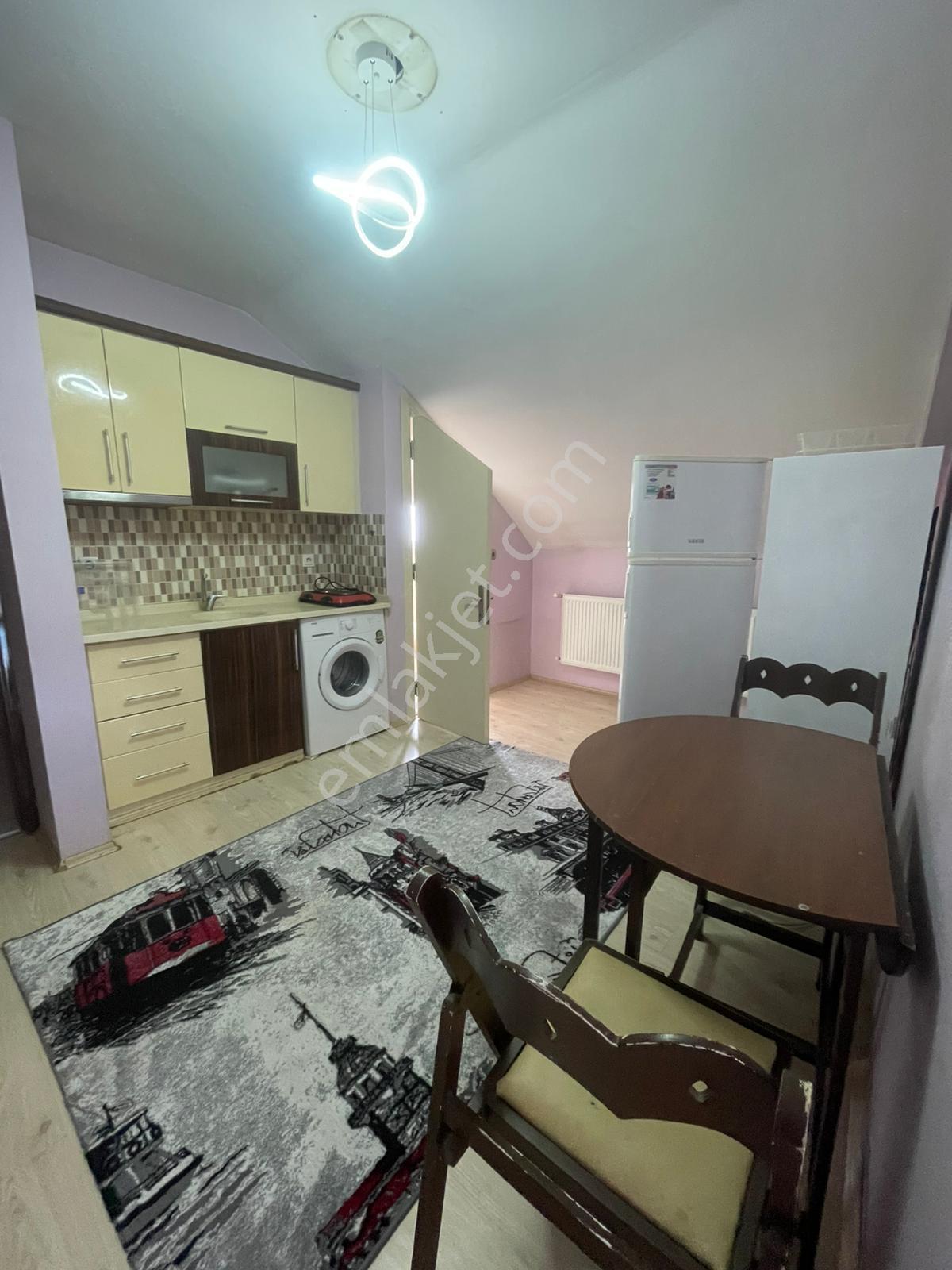 Denizli Mehmetçikte Konumu Güzel 1+1 Kiralık Eşyalı Apart - Görsel 7