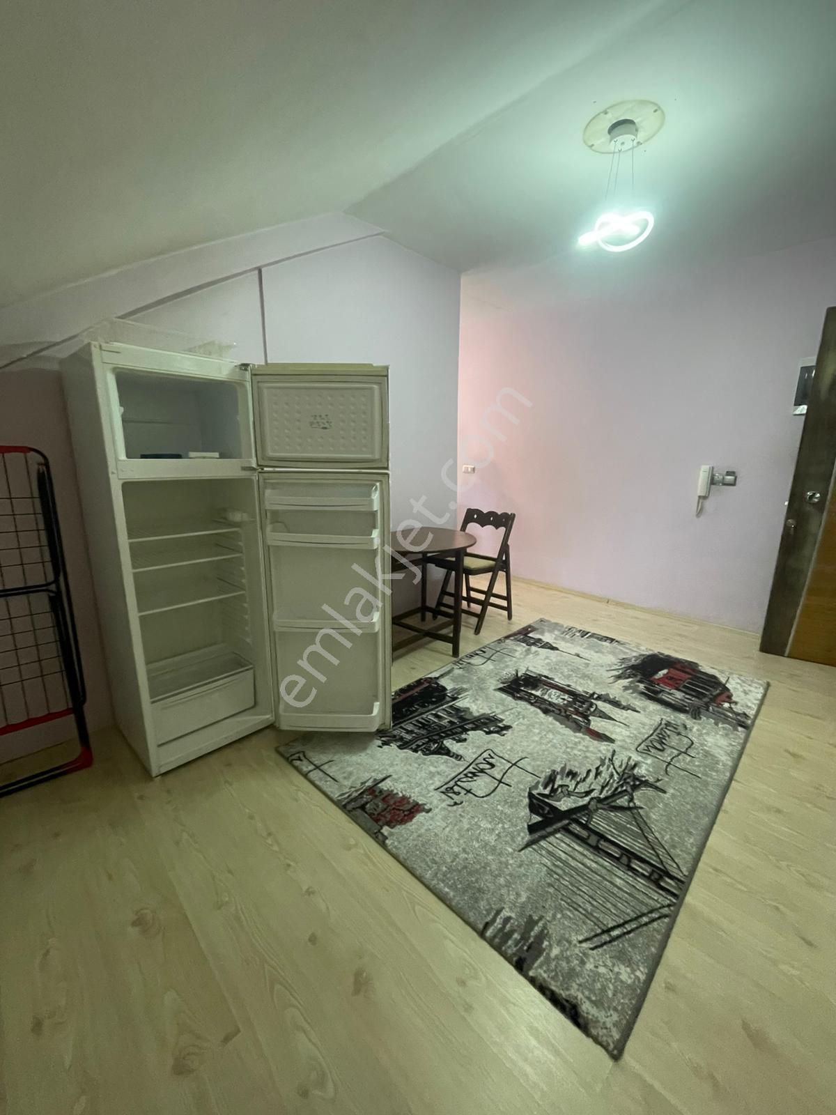 Denizli Mehmetçikte Konumu Güzel 1+1 Kiralık Eşyalı Apart - Görsel 5