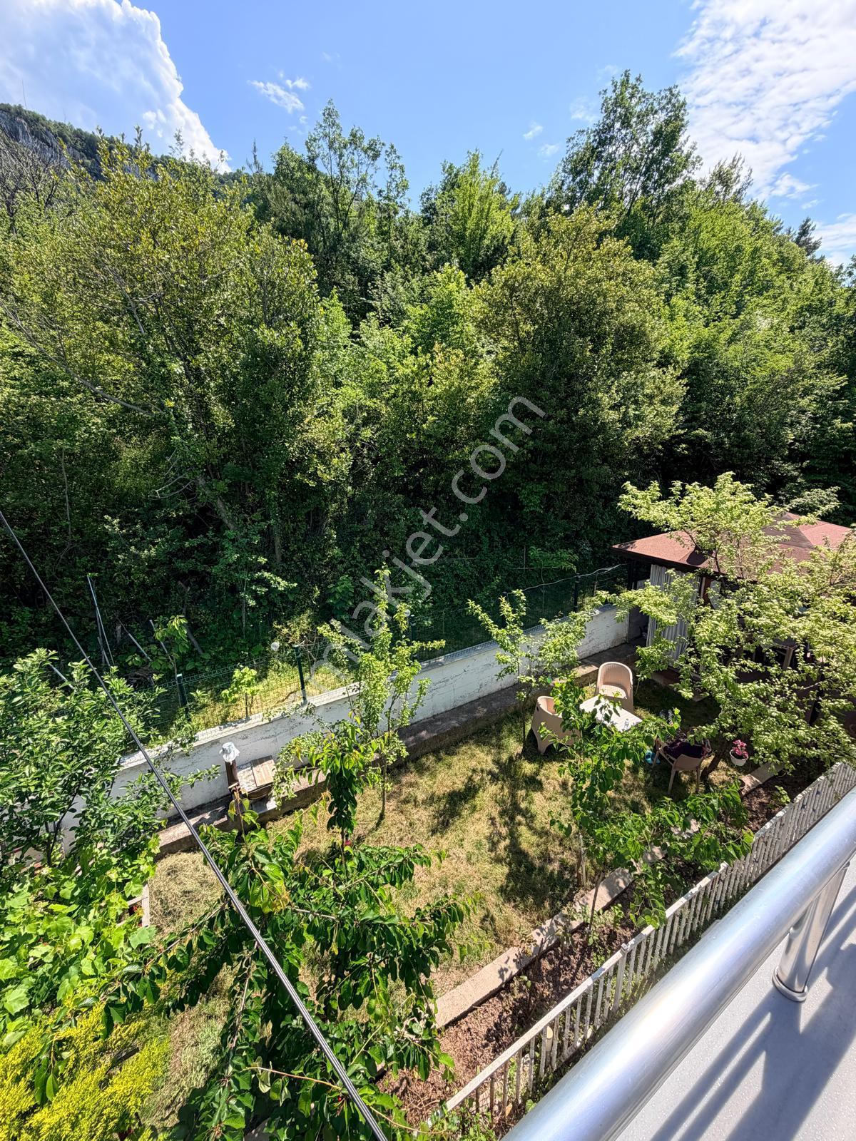 Cide Demirtaş Emlak Güvencesi İle Eşyalı 3 Katlı Lüks Villa - Görsel 32