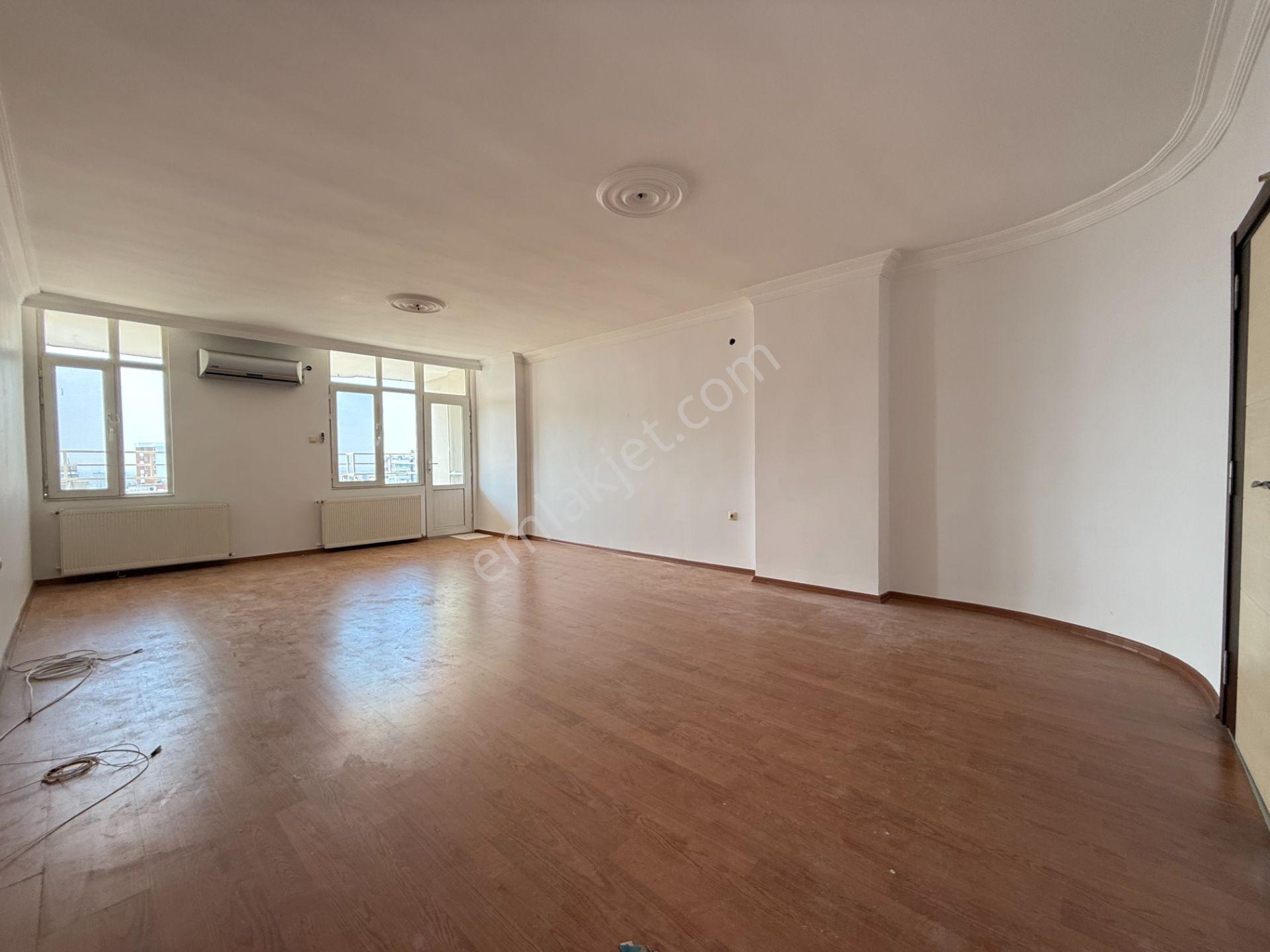 Mavi Bulvar Toros Mah. 3+1 180 M2 Kat Mülkiyetli Hasarsız Satılık Daire - Görsel 4