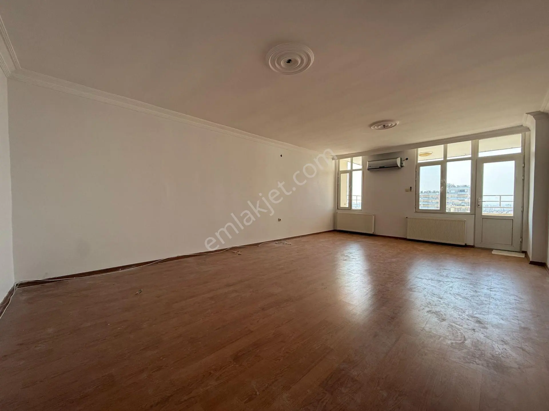 Mavi Bulvar Toros Mah. 3+1 180 M2 Kat Mülkiyetli Hasarsız Satılık Daire - Görsel 3