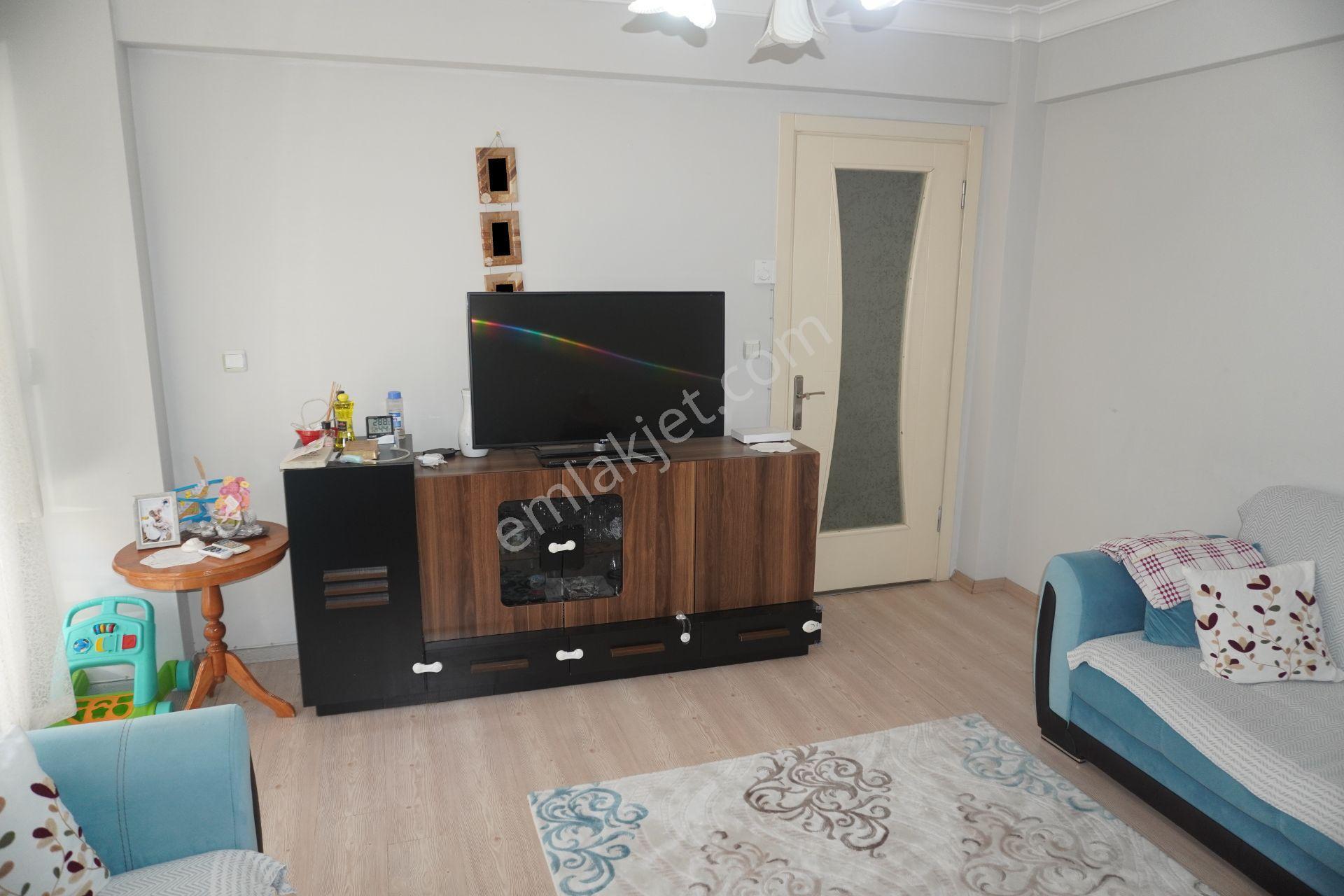Küçükçiğli Kiralık 2+1 Bahçekatıüstü Doğalgazlı+balkonlu(serkan) - Görsel 15