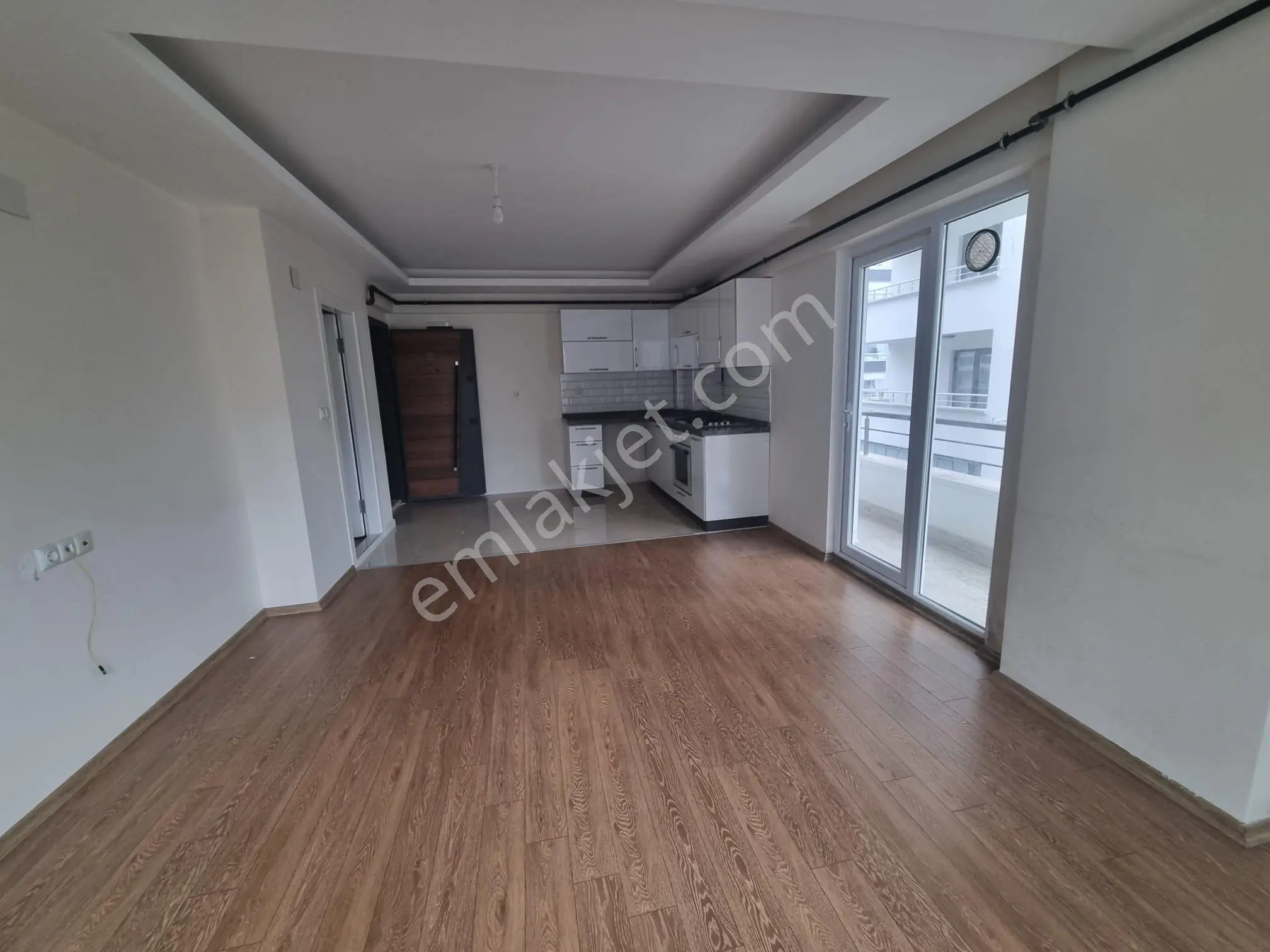 Ömürevler'de Kiralık 1+1 Daire - Tramvaya Yakın