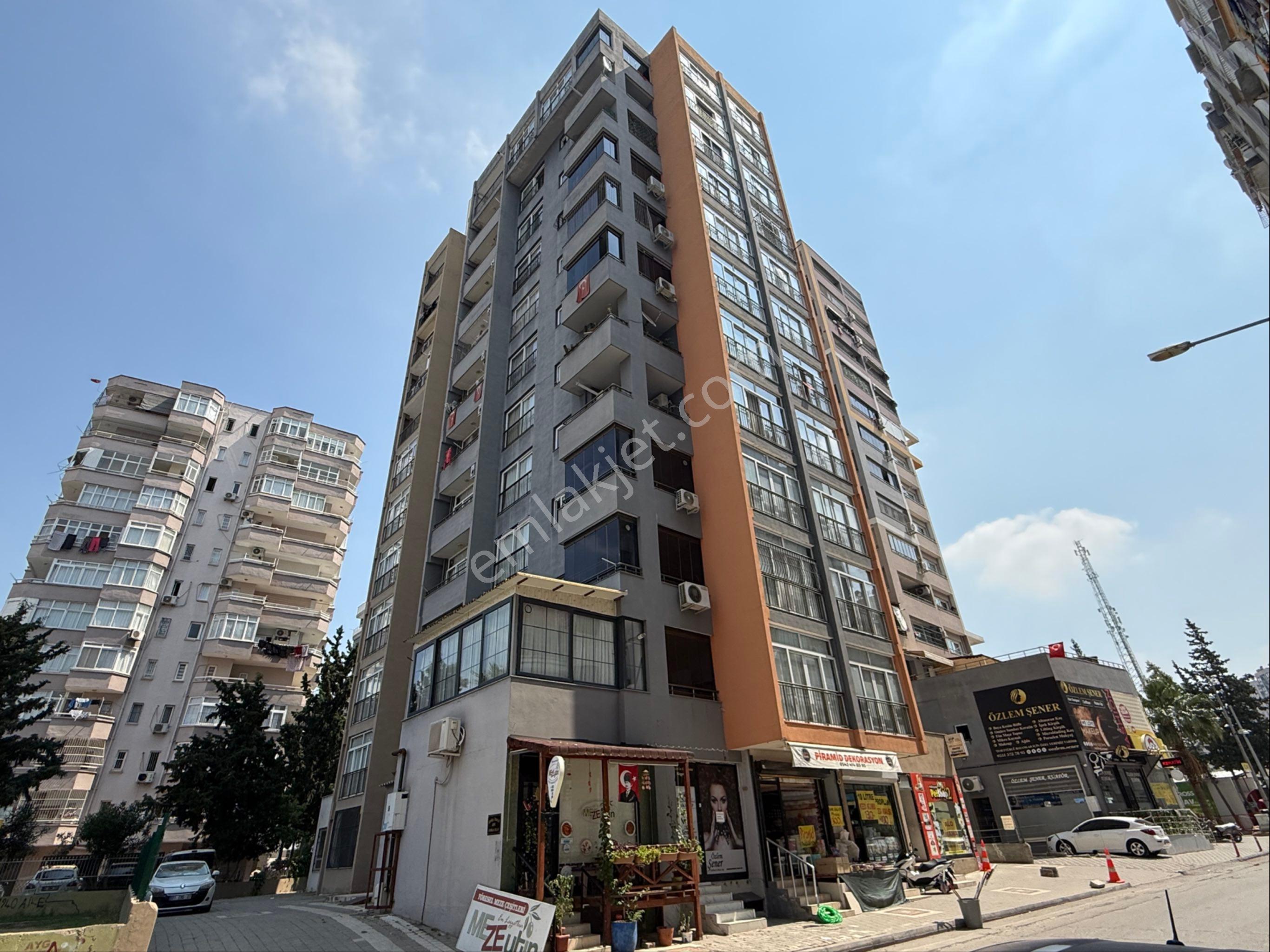 Yeşilyurt Mahallesi Evren Sitesi Yakını 1+1 Açık Mutfak Satılık Daire
