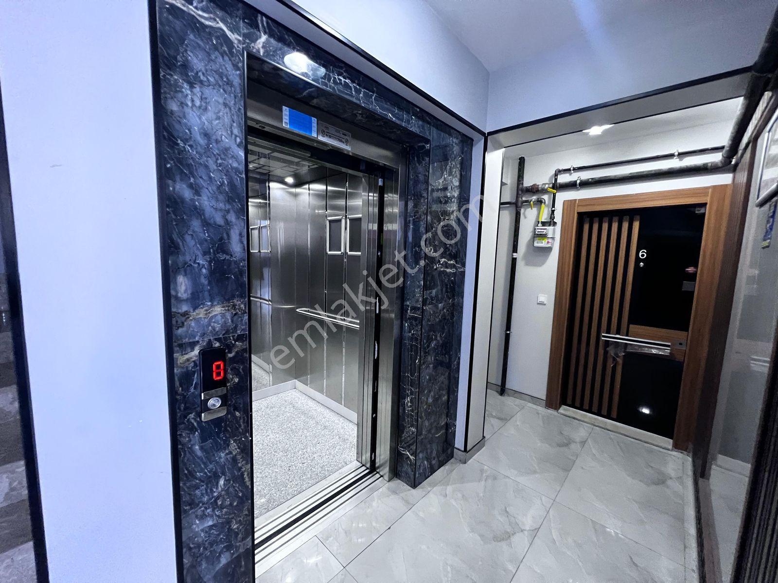 Beylikdüzü Yakuplu Mh.iskanlı Açık Otoparklı 3+2 Dubleks Daire - Görsel 9