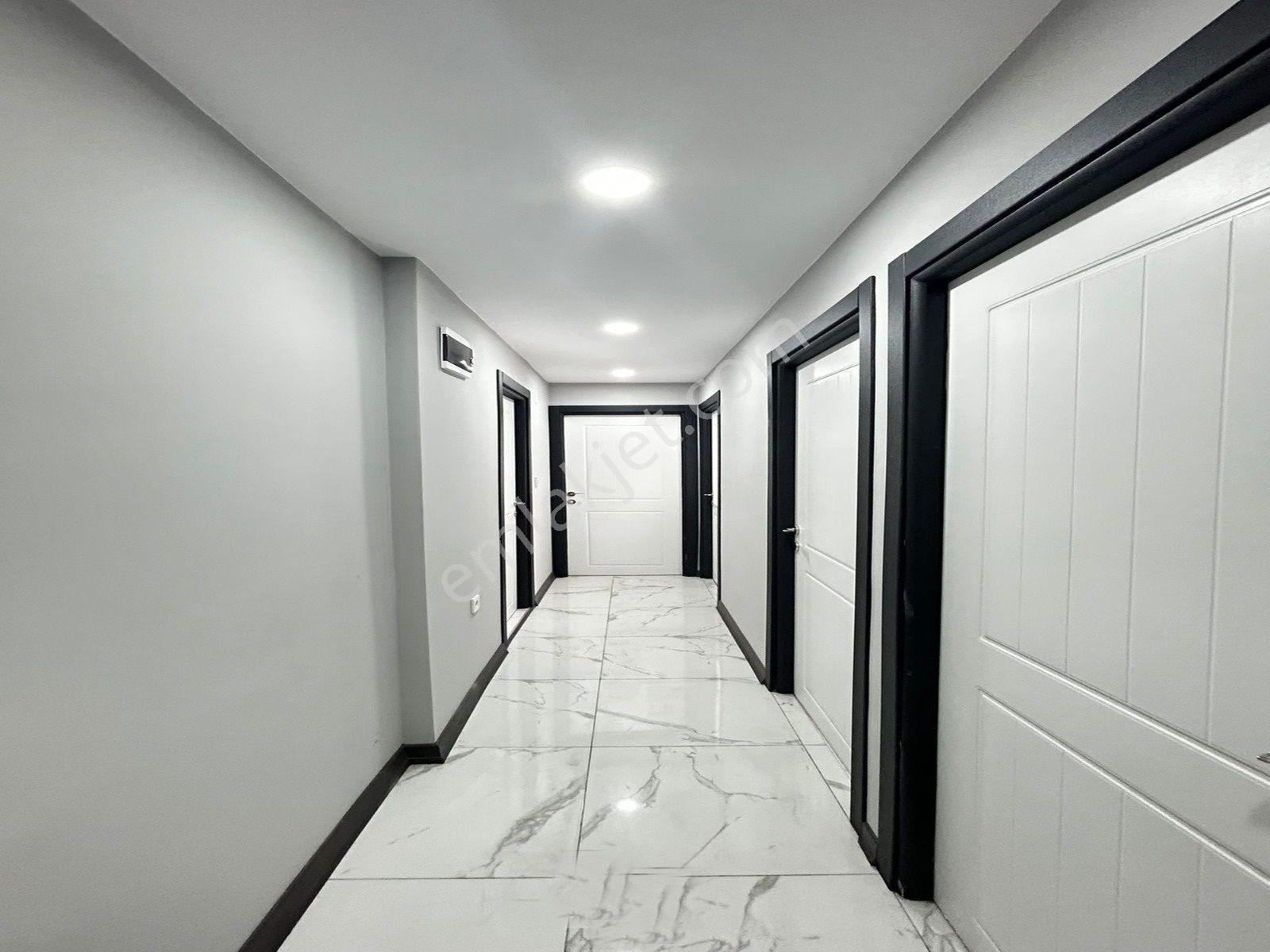 Sıfır İnşaat ! Yüksek Kredi İmkanı İle ! Metrobüse Yakın 2+1 Arakat Daire - Görsel 4