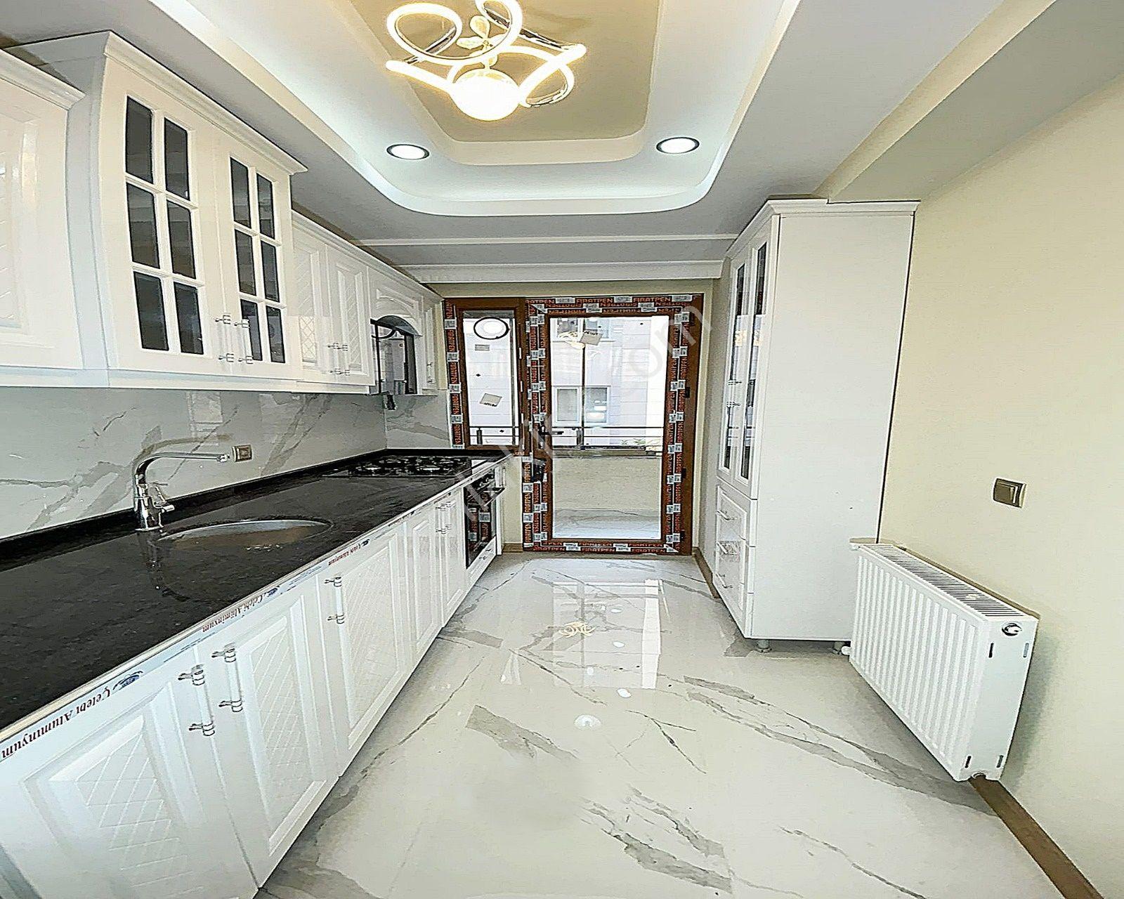 Sıfır İnşaat ! Yüksek Kredi İmkanı İle ! Metrobüse Yakın 2+1 Arakat Daire - Görsel 22