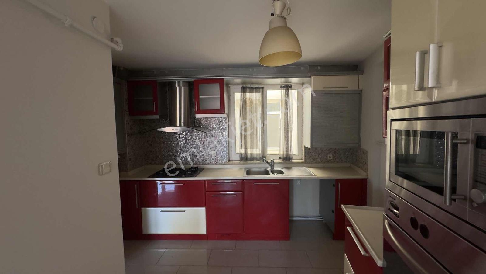 Burhaniye Merkezde Masrafsız, Ebeveyn Banyolu 3+1 Daire - Görsel 12