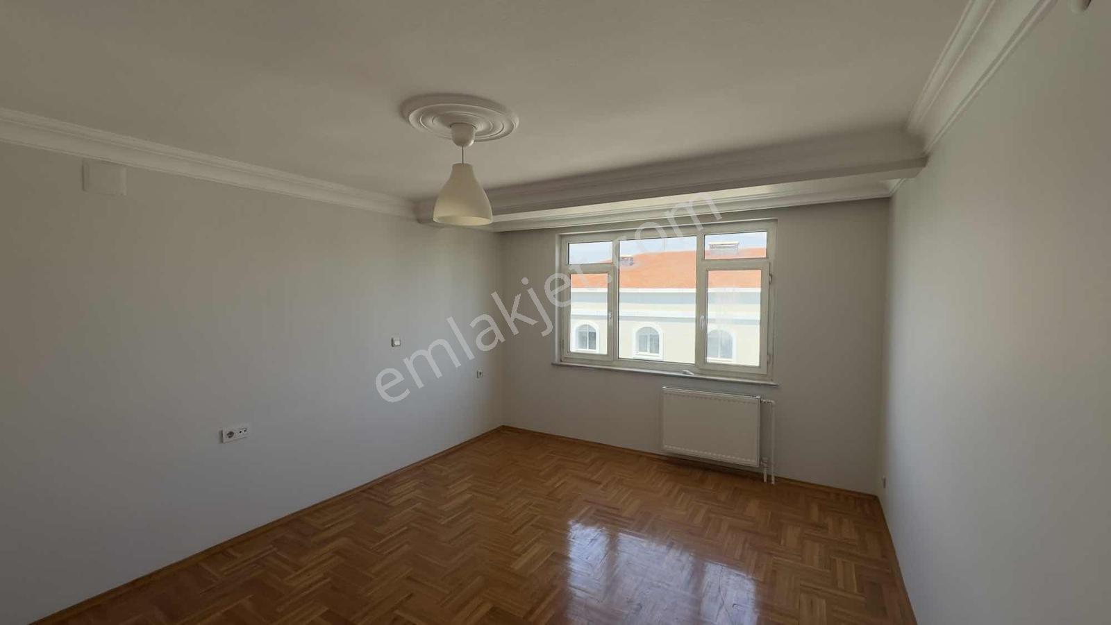 Burhaniye Merkezde Masrafsız, Ebeveyn Banyolu 3+1 Daire - Görsel 30