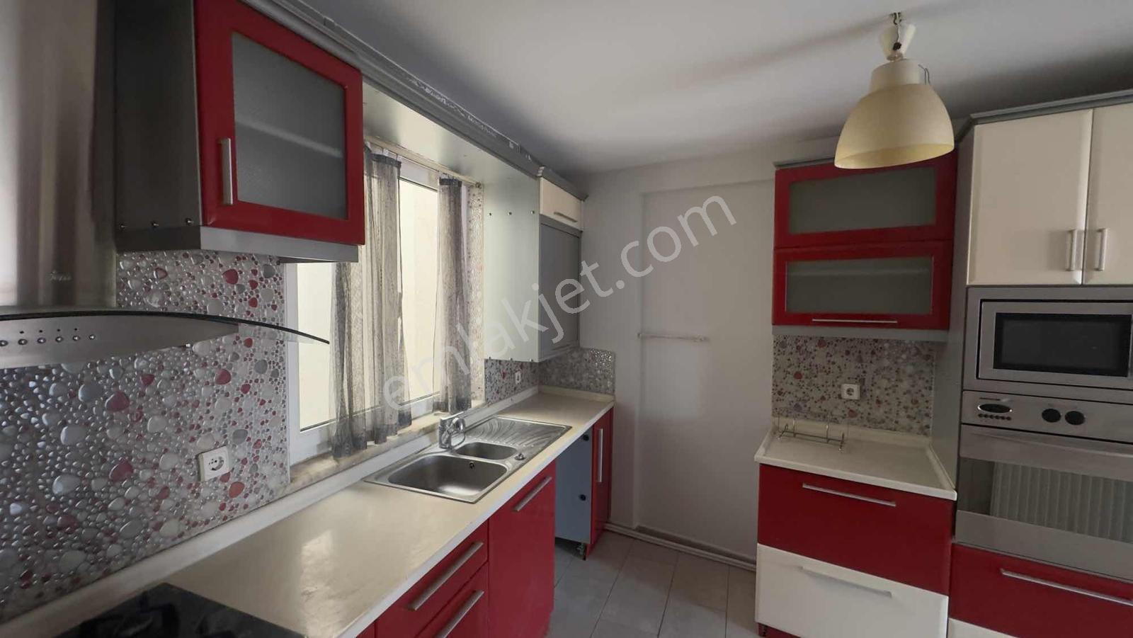 Burhaniye Merkezde Masrafsız, Ebeveyn Banyolu 3+1 Daire - Görsel 16
