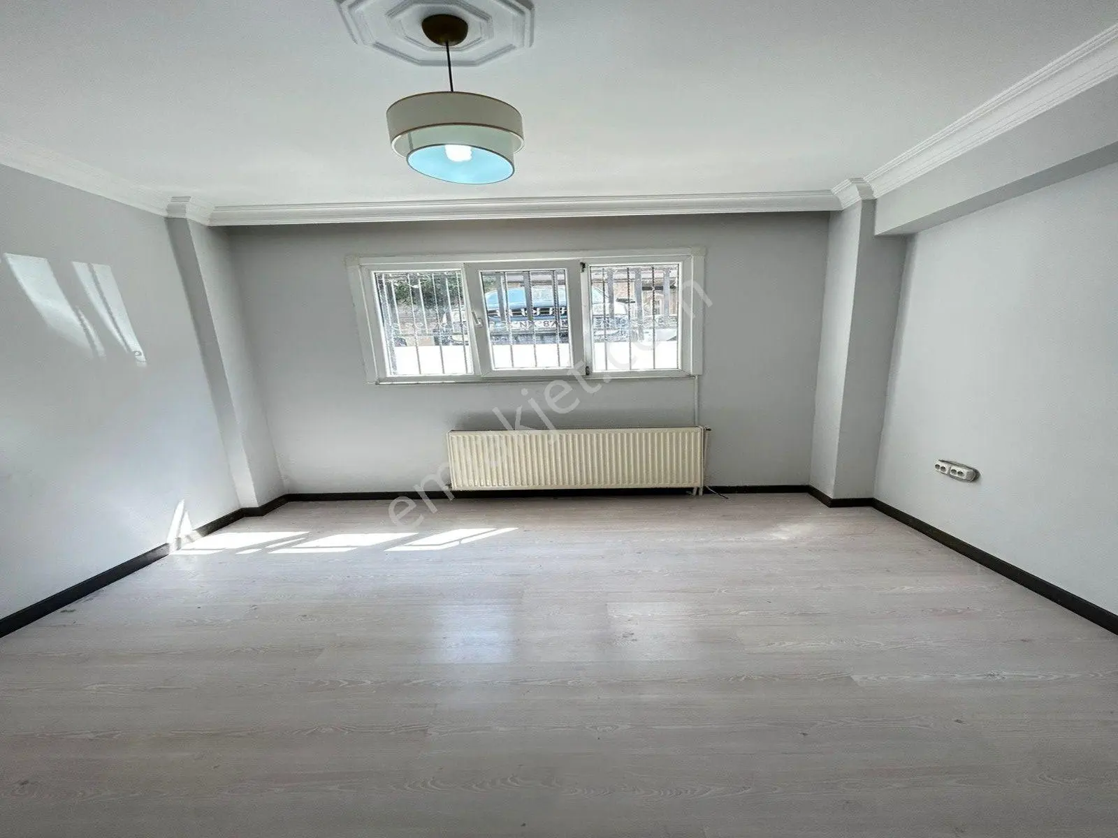 Metrobüse Yakın Geniş Aileler Uygun 3+1 130m2 Kış Bahçeli Daire - Görsel 6