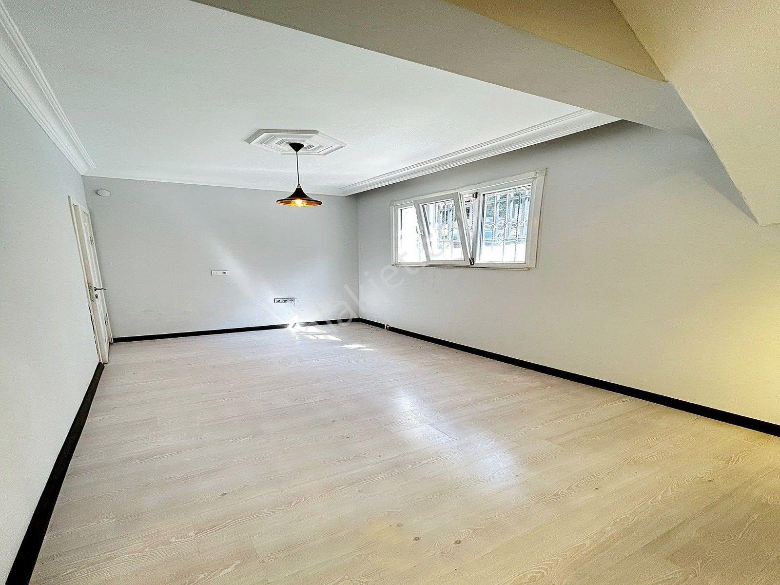 Metrobüse Yakın Geniş Aileler Uygun 3+1 130m2 Kış Bahçeli Daire - Görsel 25