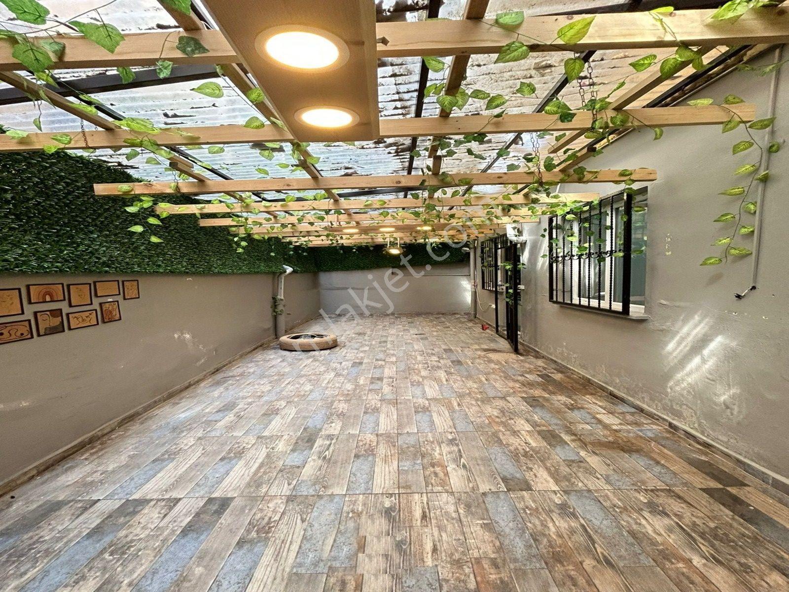 Metrobüse Yakın Geniş Aileler Uygun 3+1 130m2 Kış Bahçeli Daire - Görsel 11