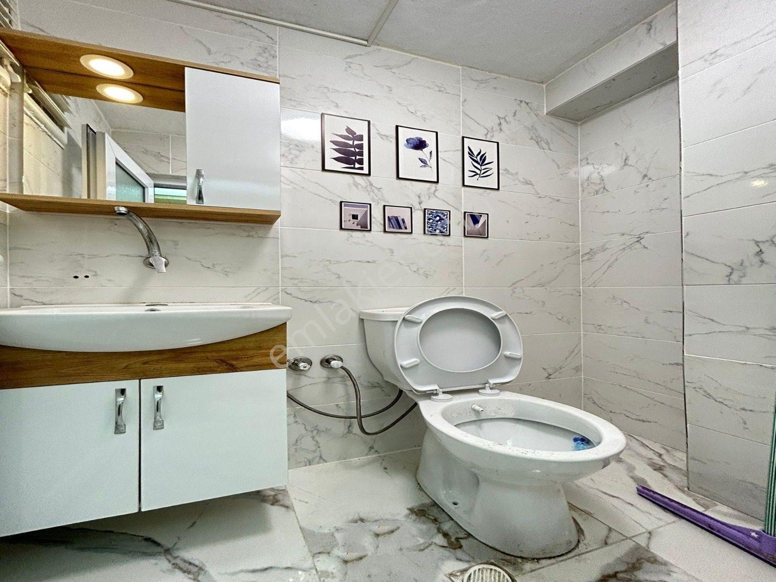 Metrobüse Yakın Geniş Aileler Uygun 3+1 130m2 Kış Bahçeli Daire - Görsel 14