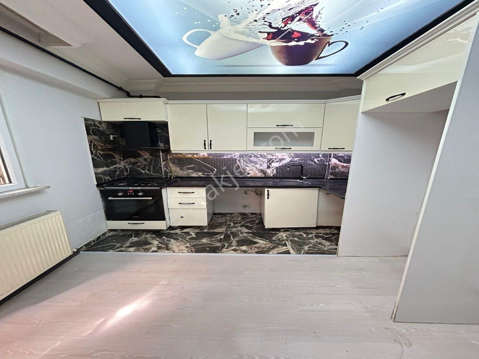 Metrobüse Yakın Geniş Aileler Uygun 3+1 130m2 Kış Bahçeli Daire - Görsel 26