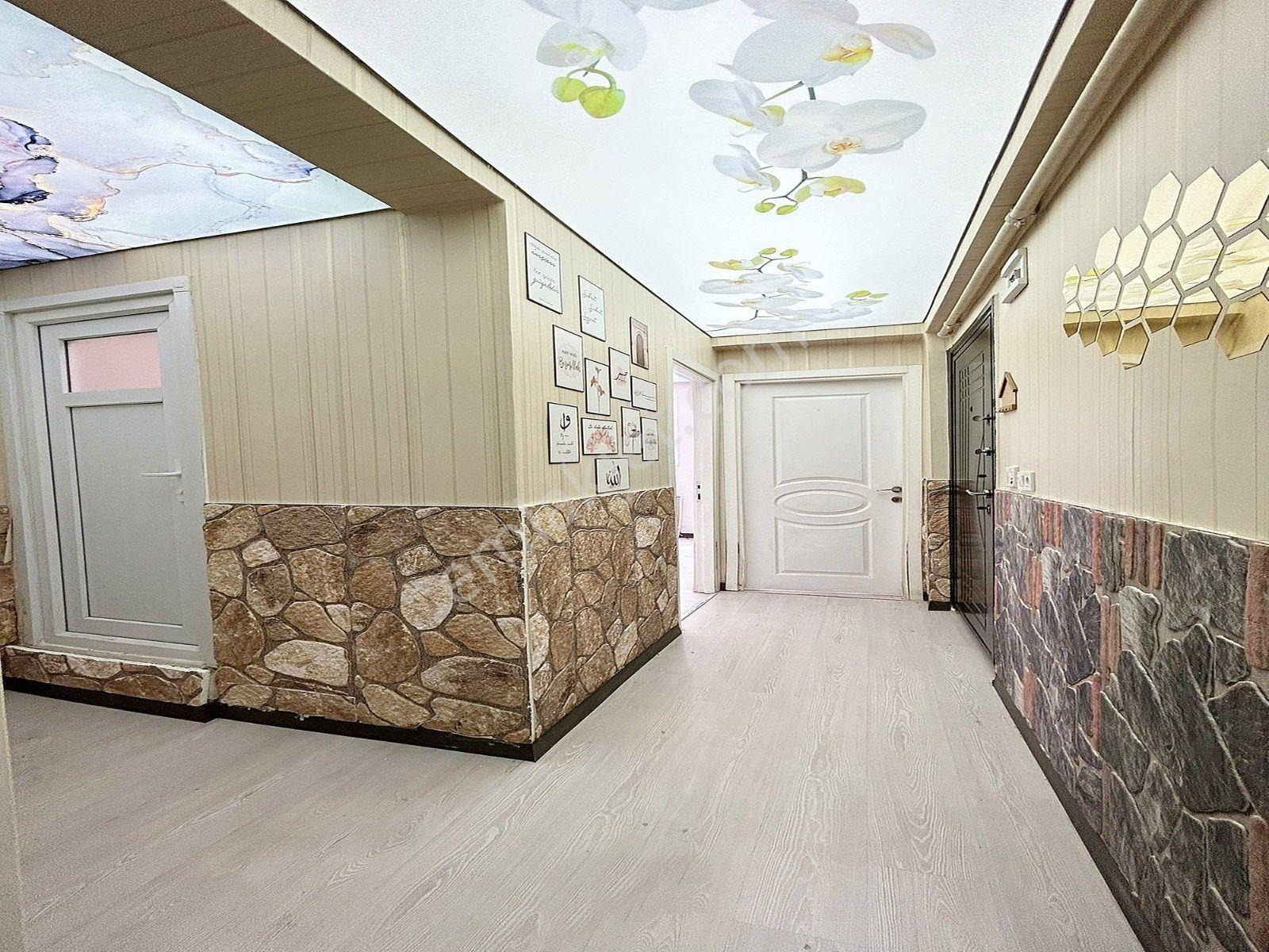 Metrobüse Yakın Geniş Aileler Uygun 3+1 130m2 Kış Bahçeli Daire - Görsel 33