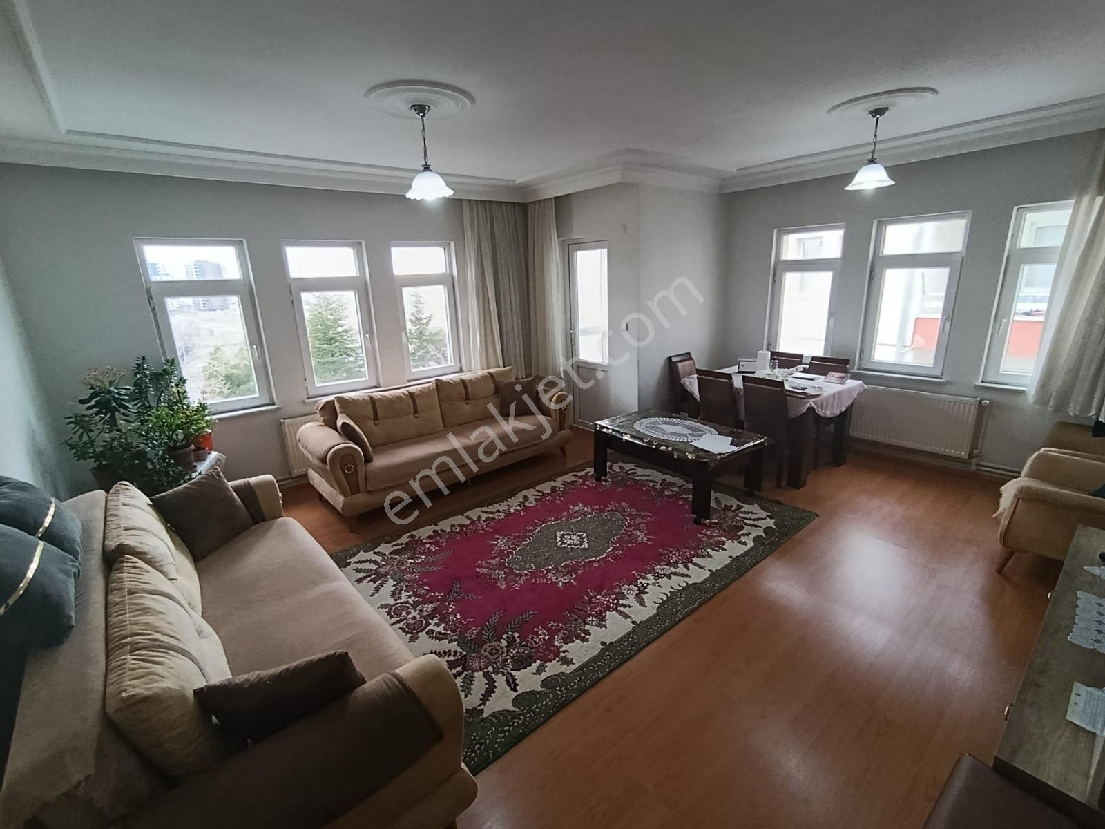 İldem Fatih'te Karakol Yanı! Otobüs Durağı Ve Marketlere Yakı - Görsel 12