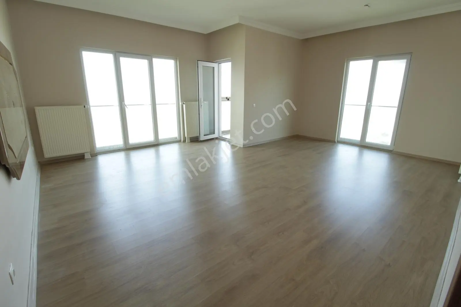 Dakik Emlaktan Erguvan Kent Sitesinde 3+1 135m² Güneycephe Daire - Görsel 6