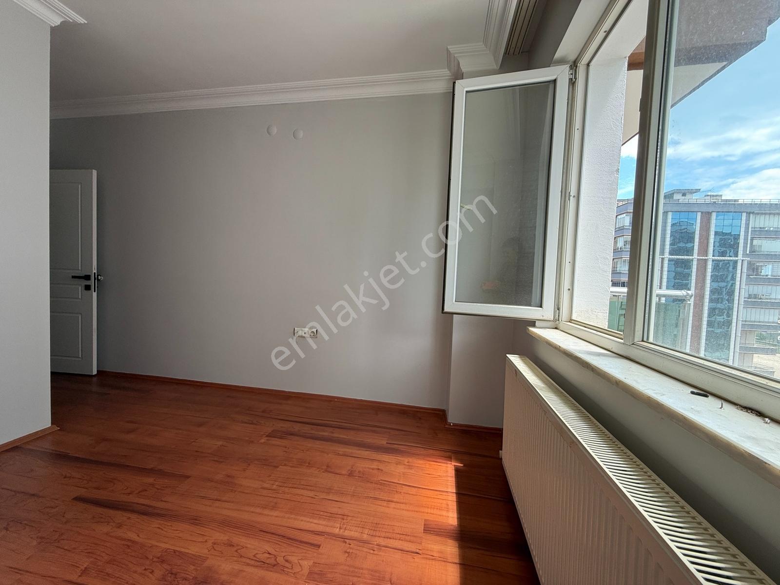 Cağaloğlunda Kaçırılmayacak Fırsat Geniş 3+1 Kiralık Daire - Görsel 13