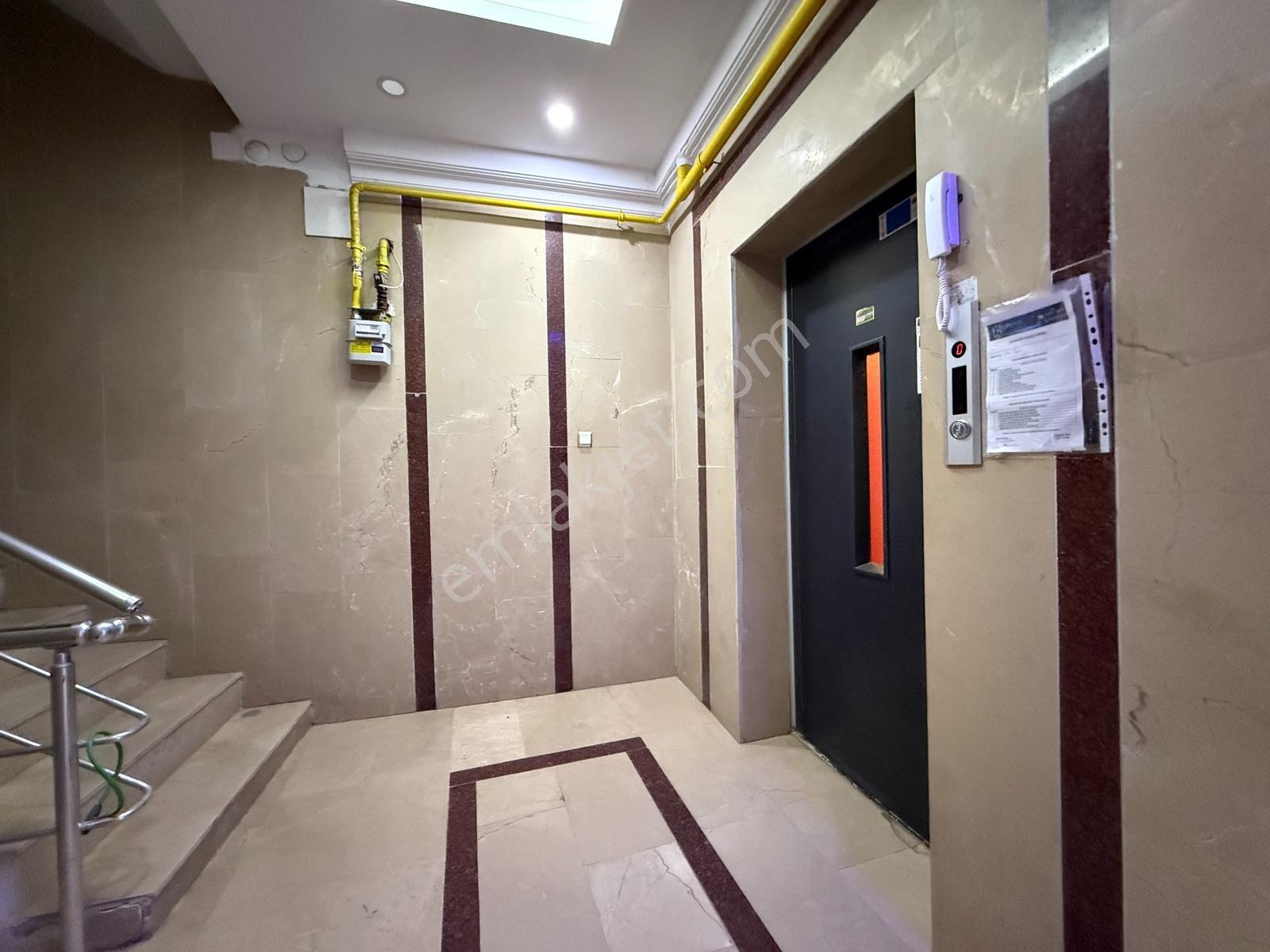 Cağaloğlunda Kaçırılmayacak Fırsat Geniş 3+1 Kiralık Daire - Görsel 47