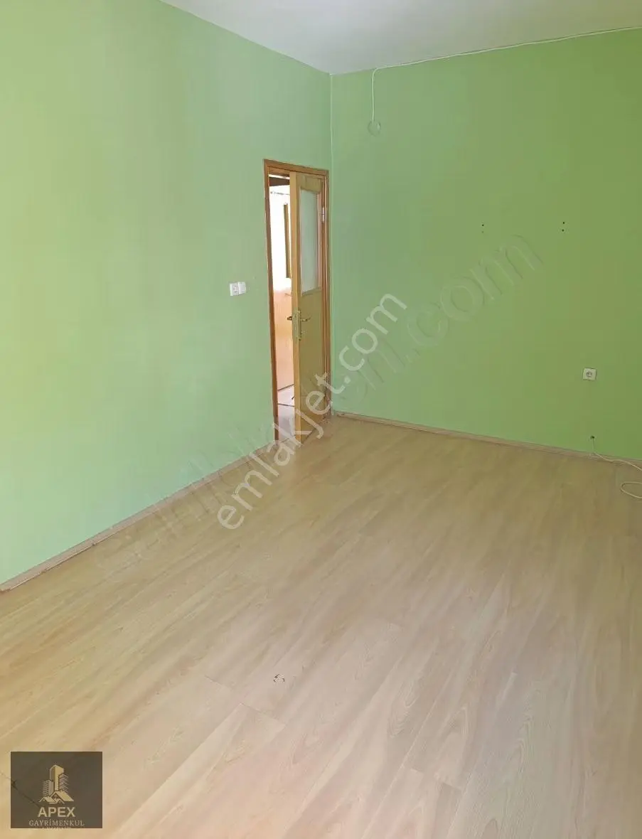 1+1 Kiralık Daire Metro'ya 6-7 Dakika Yürüme Uygun Fiyat - Görsel 4