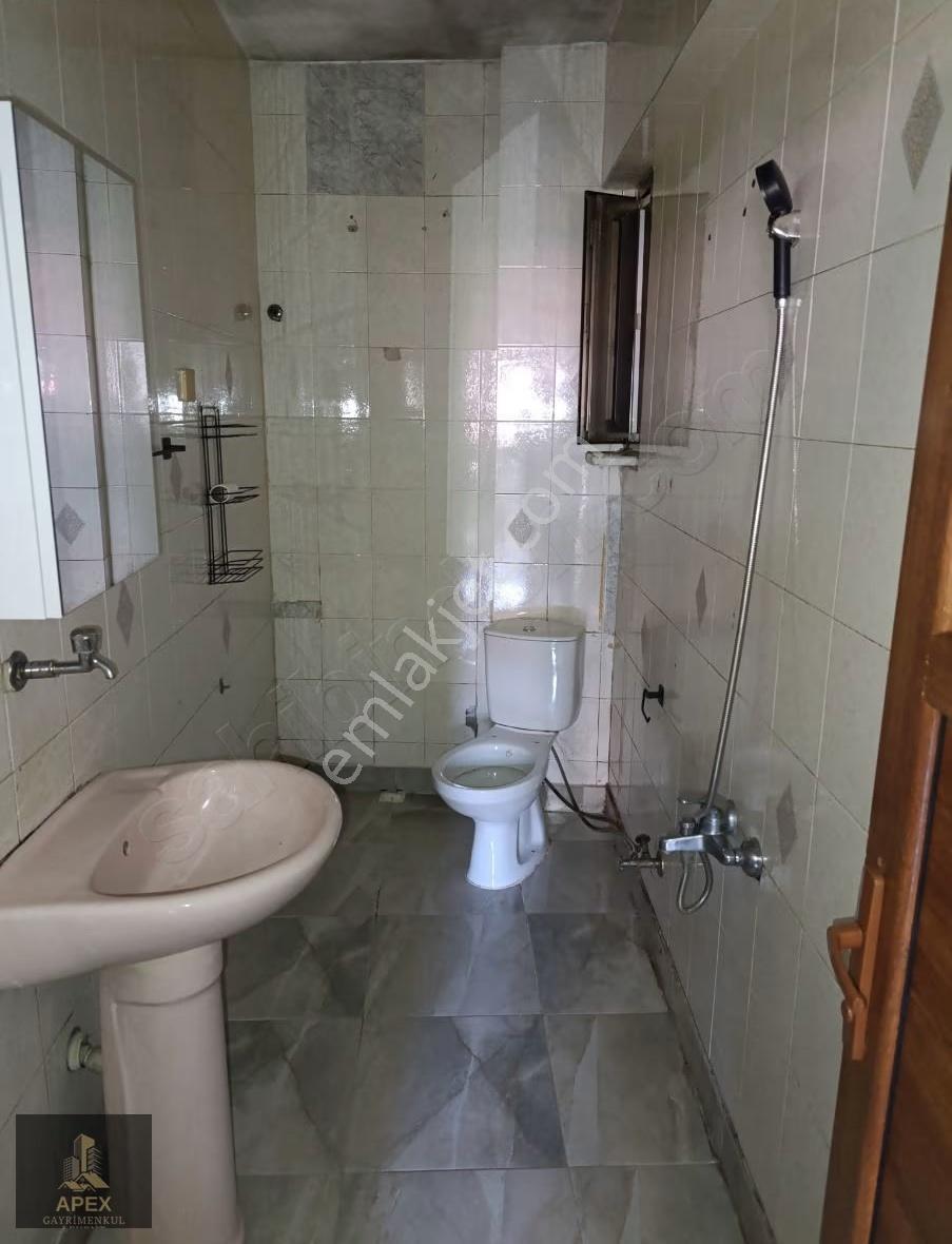 1+1 Kiralık Daire Metro'ya 6-7 Dakika Yürüme Uygun Fiyat - Görsel 15