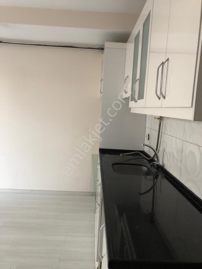 Yörükselim Hastanesi Civarı Kiralık 1+1 Daire - Görsel 2